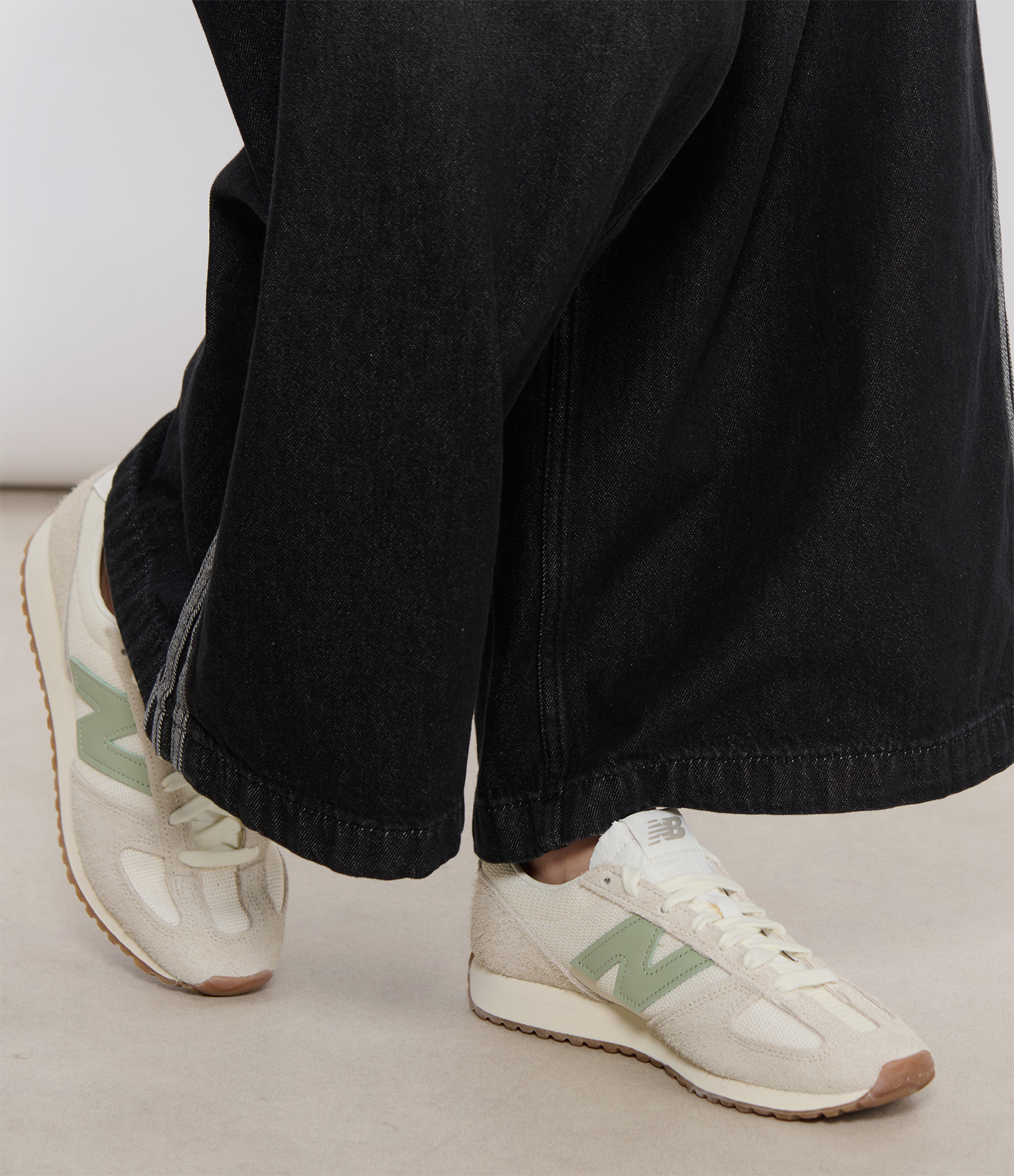 471 Angora trainers