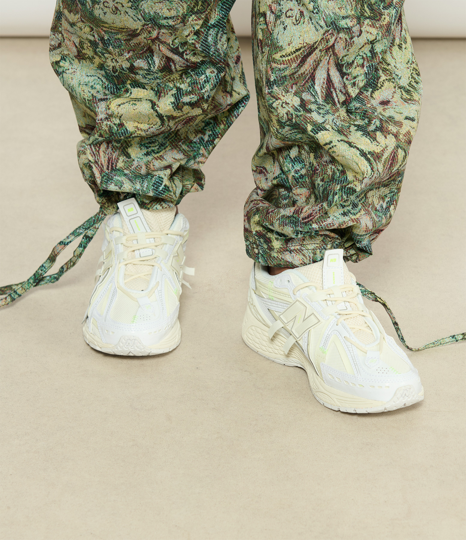 1906 White Trainers