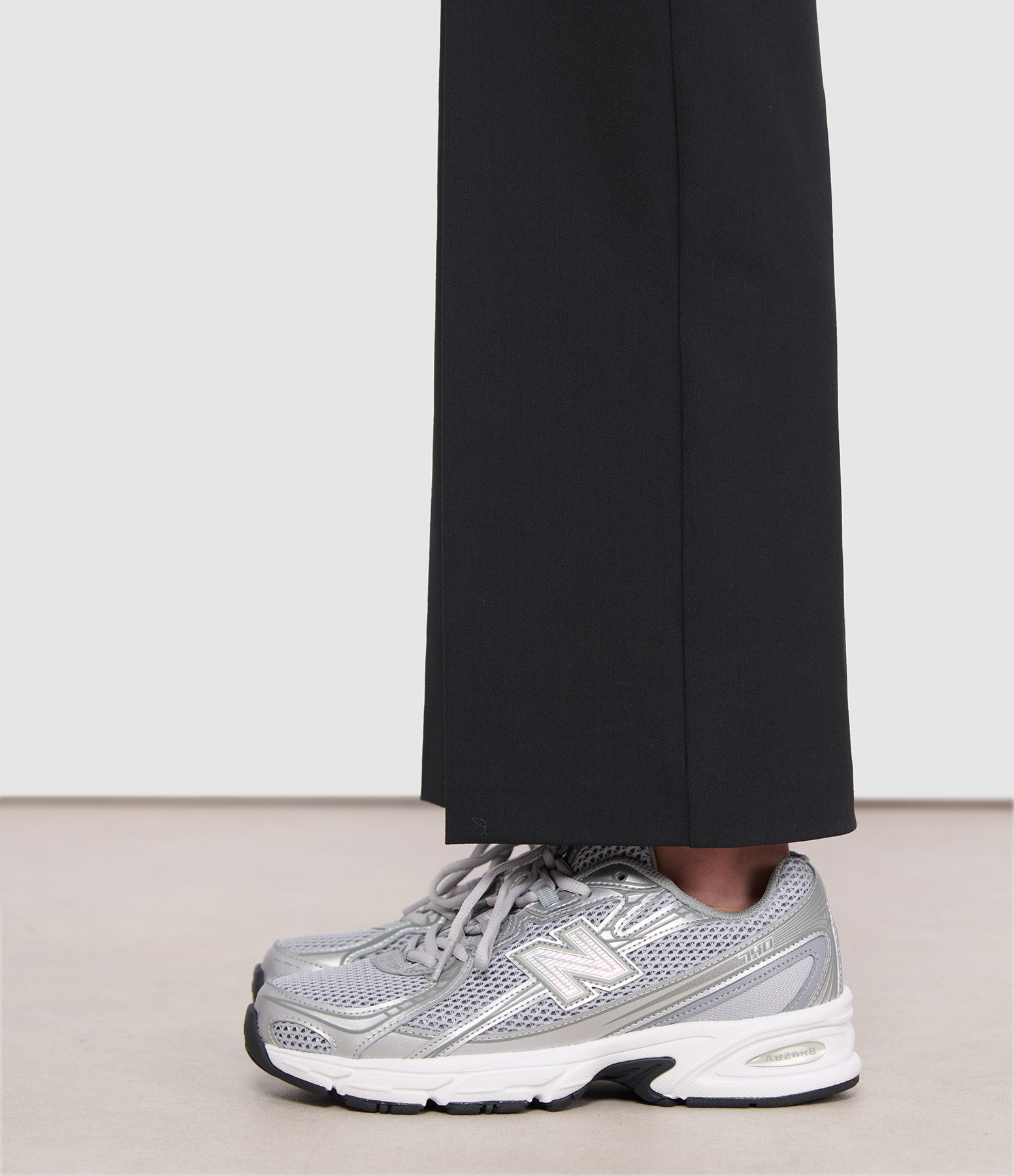 740 Castlerock trainers