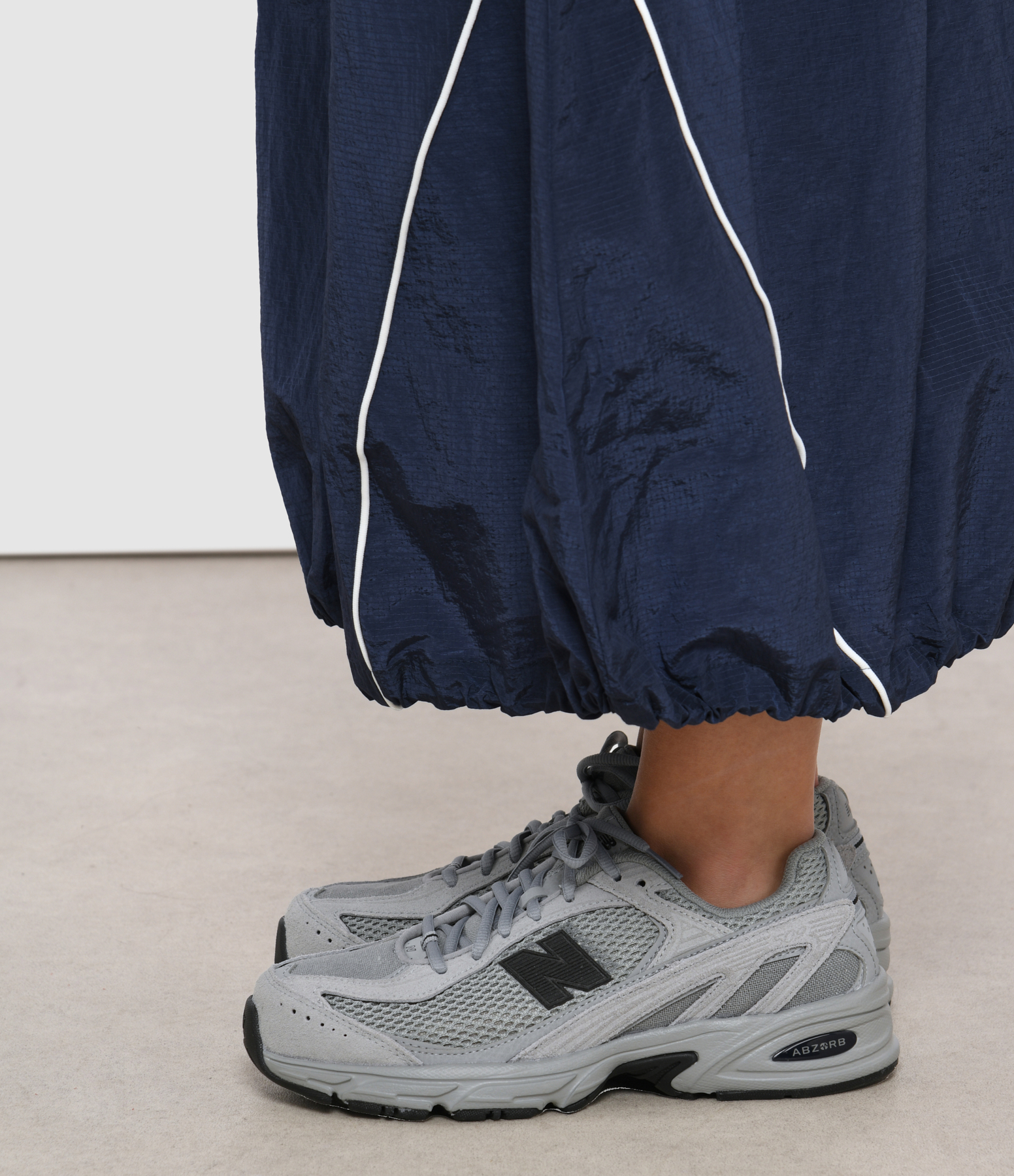 509 Slate Grey trainers