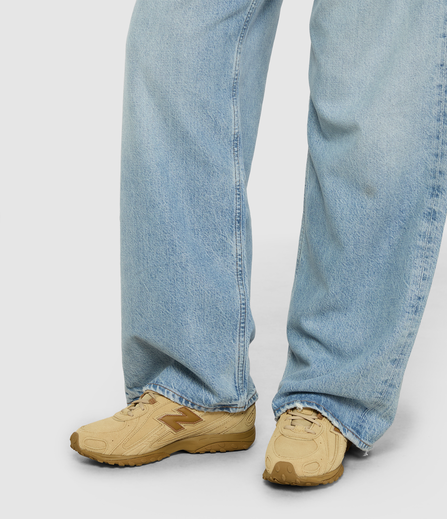 204L Quicksand trainers