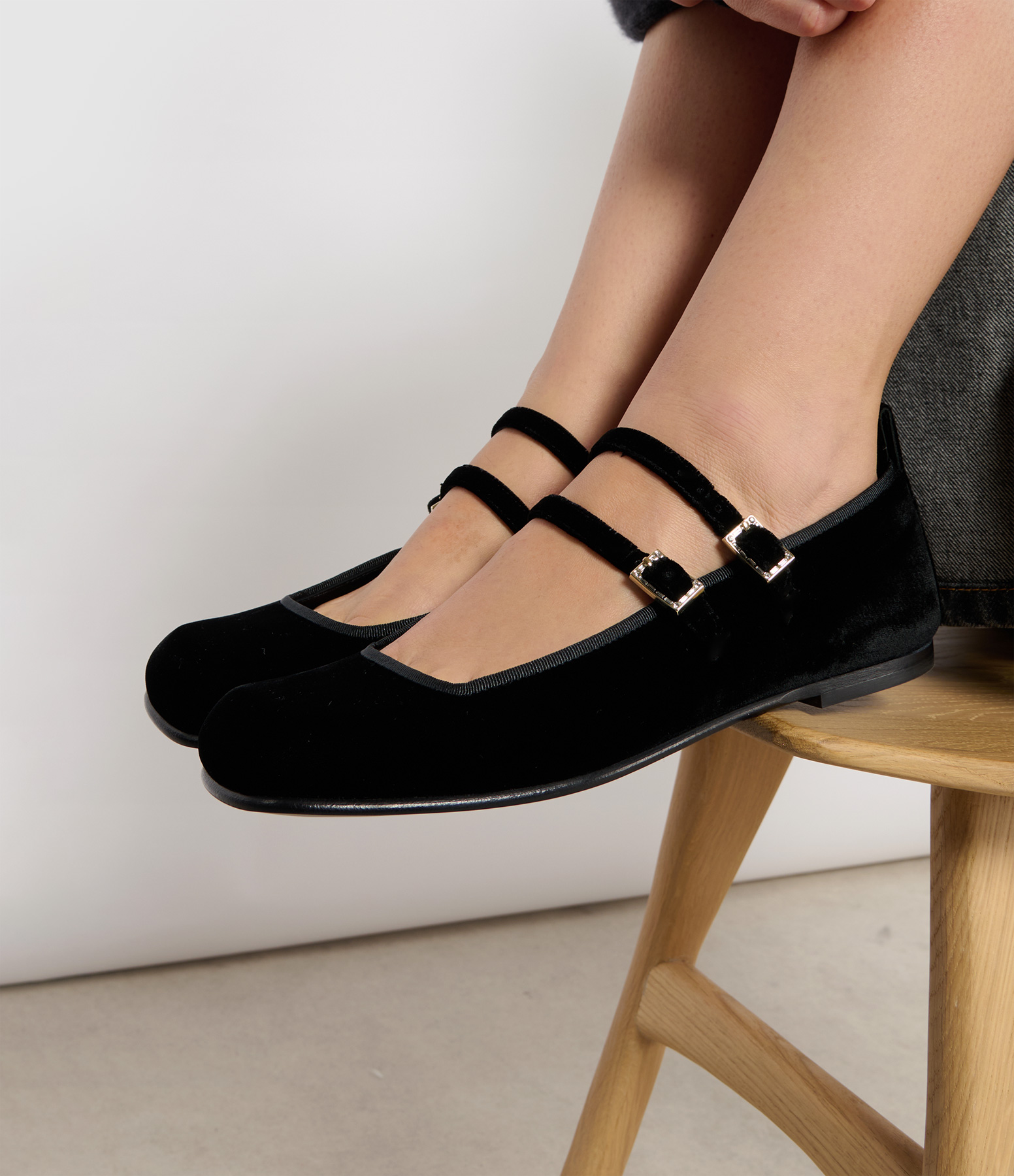 Bulla Rina 5 Black Velvet Ballet Flats