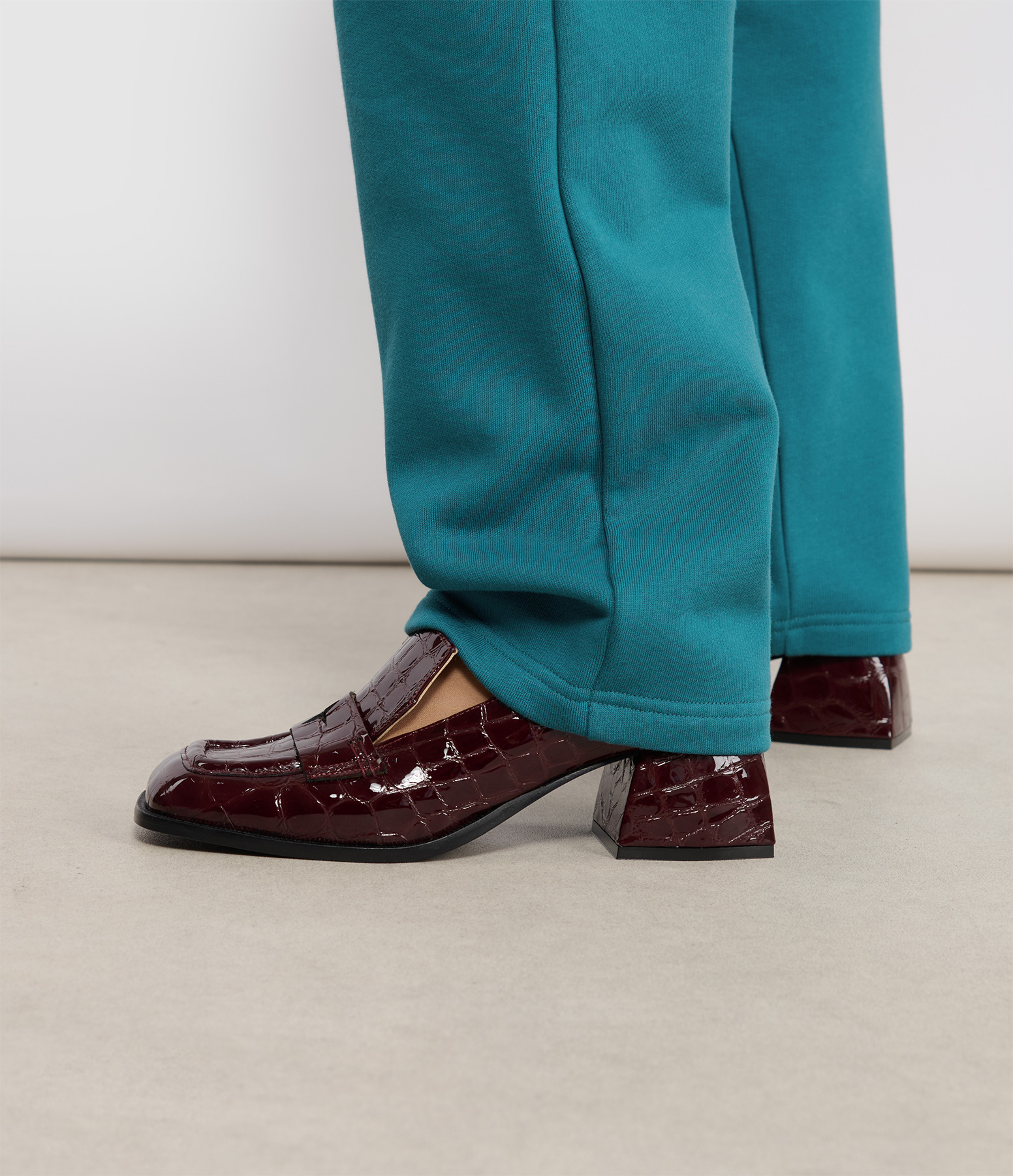 Bulla Cara 50 Loafers – Bordeaux Crocodile-effect Leather