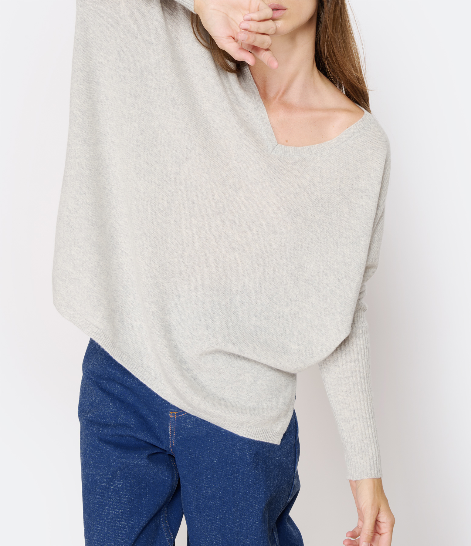 Faustine V-neck Cashmere Poncho Jumper in Mottled Grey