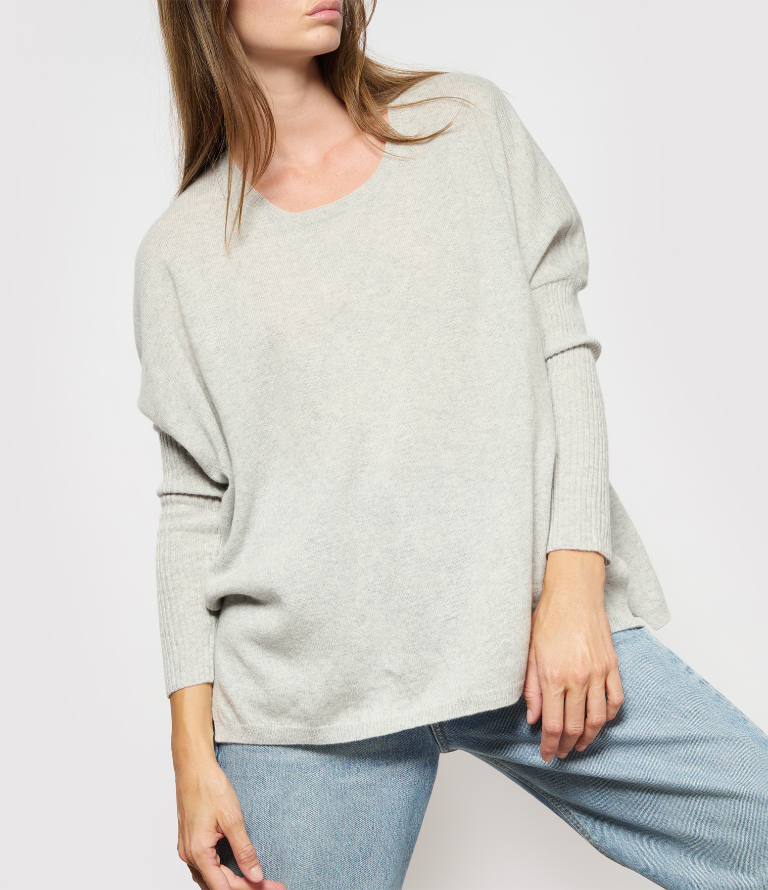 Agnès Round-Neck Cashmere Poncho Jumper in Heather Grey