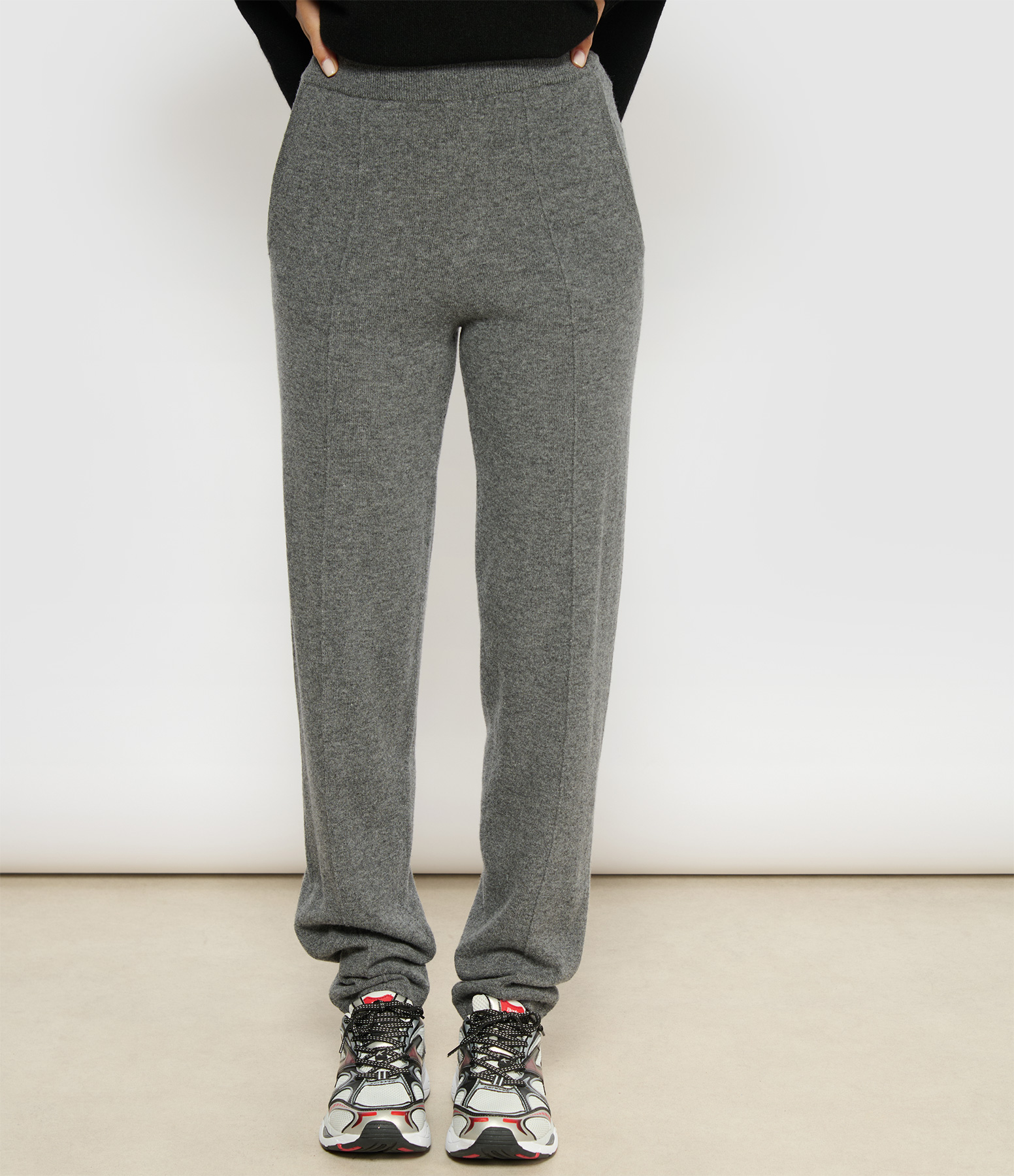 Lupe Straight-Leg Trousers in Dark Charcoal Cashmere