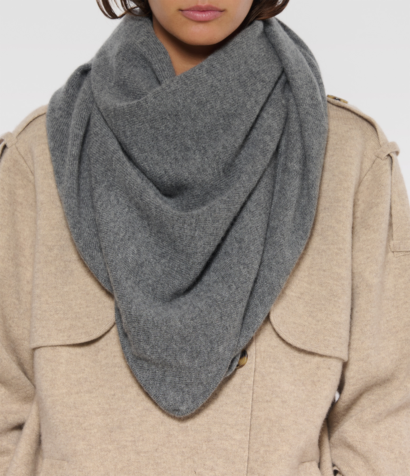 Eléonore Triangular Scarf in Dark Mottled Grey Cashmere