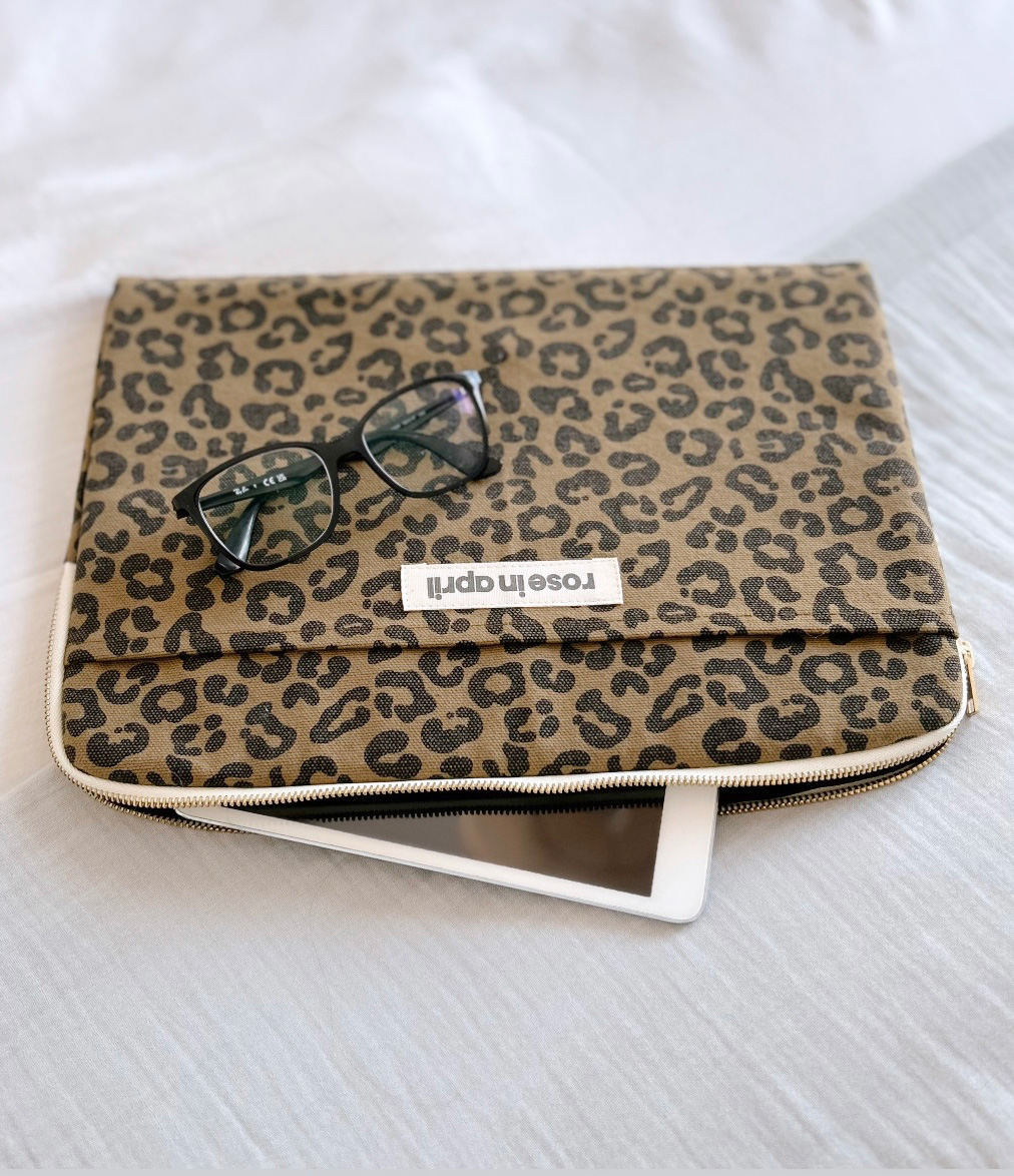 Octave Graou Olive 13 & 14" Laptop Sleeve