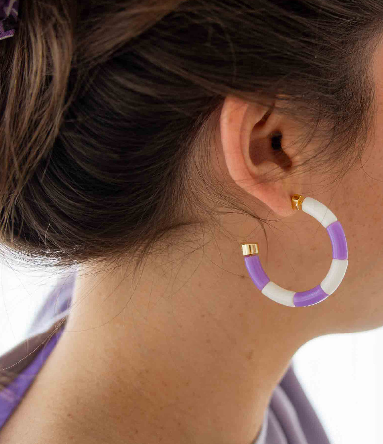 Riviera-Lila Bola Earrings