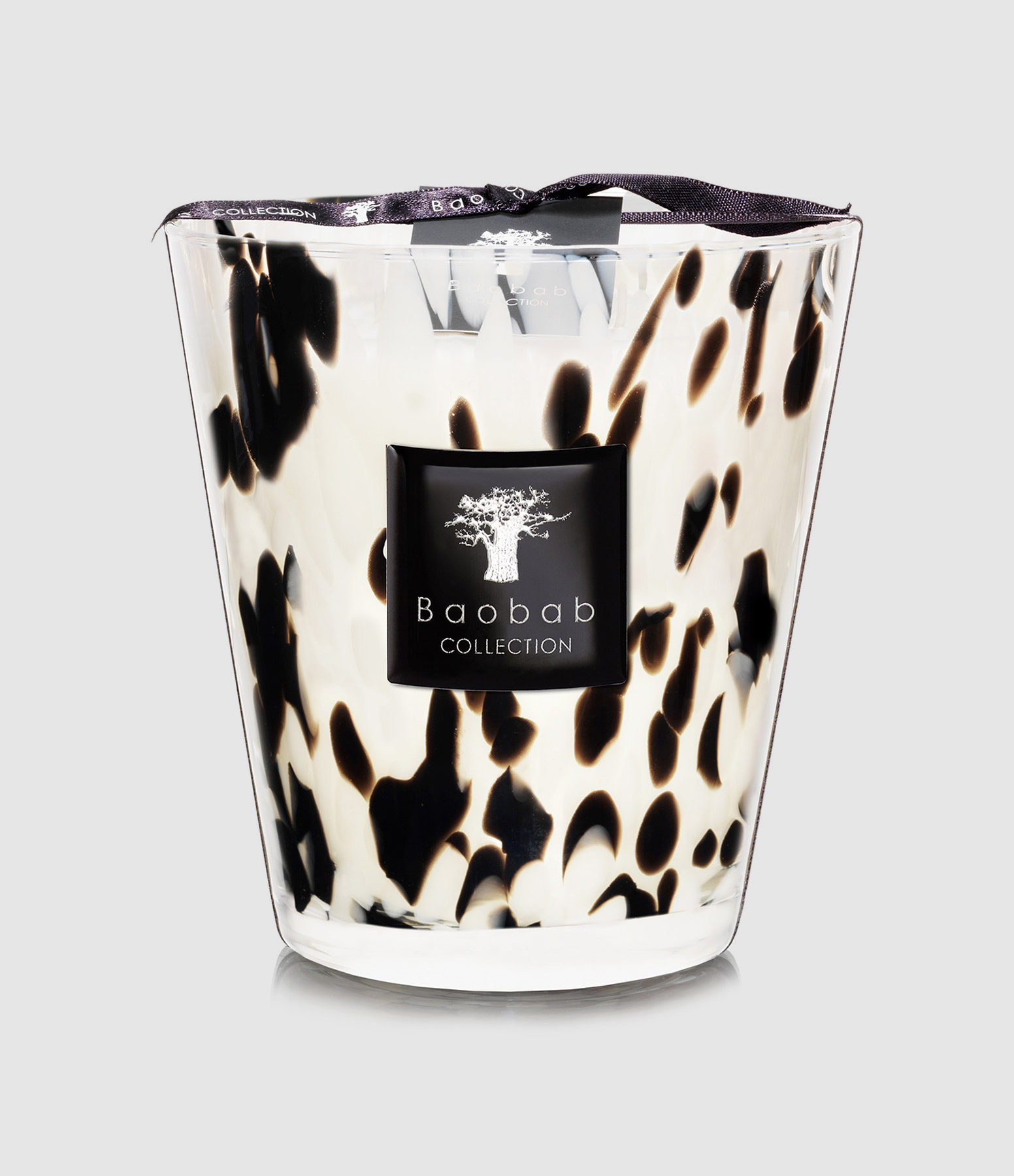 Max 16 Black Pearls Candle