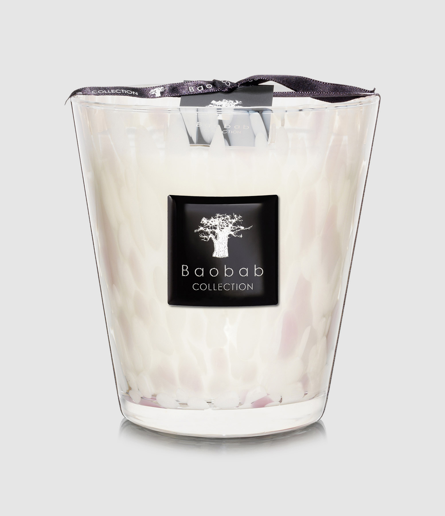 Max 16 White Pearls Candle