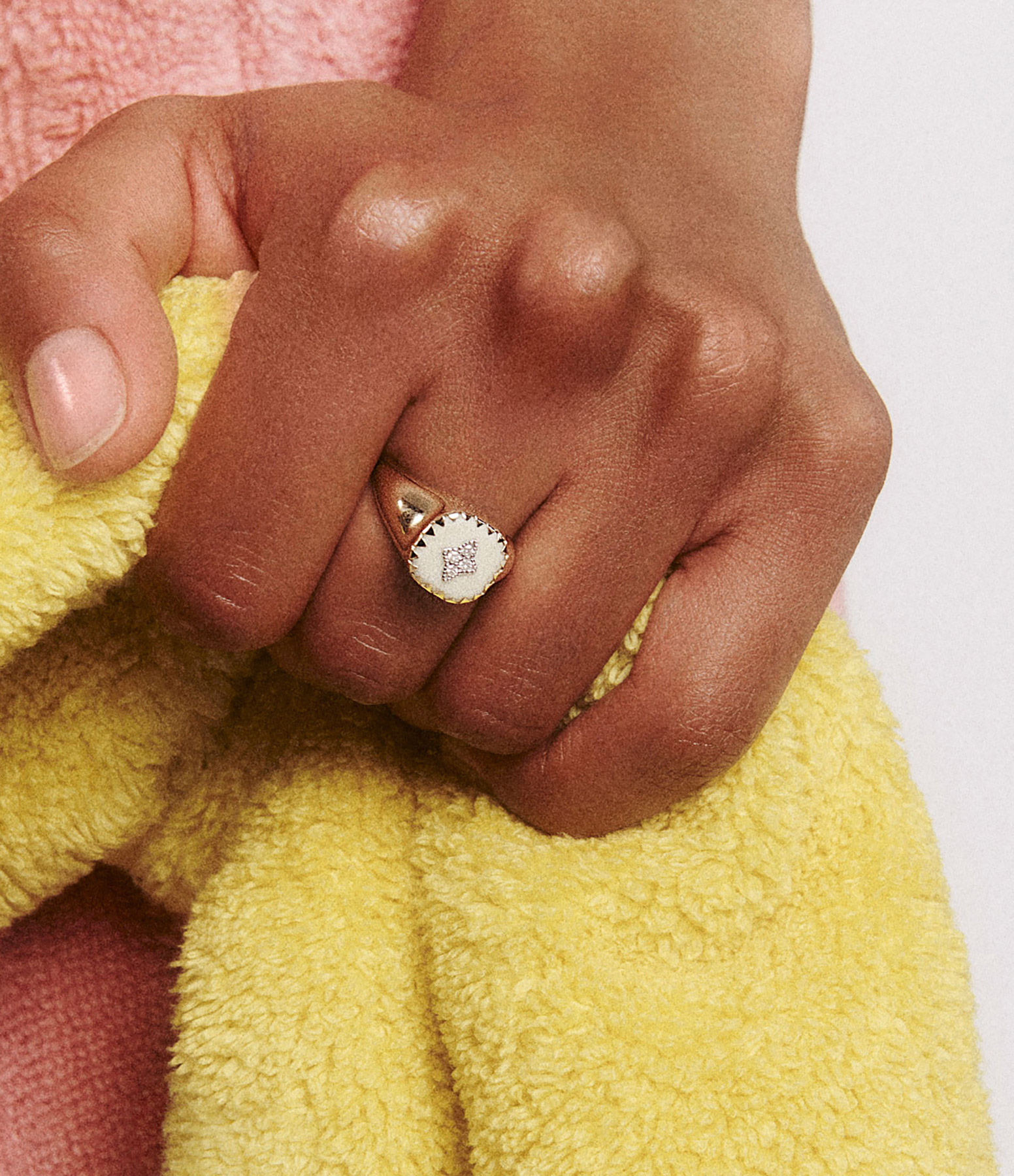 Pierrot Blanc Signet Ring