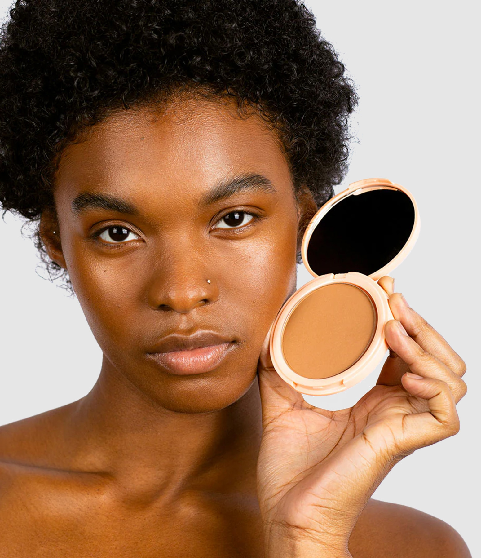 Skin-Care-Infused Mattifying Powder SPF15, 04 Terre de Soleil