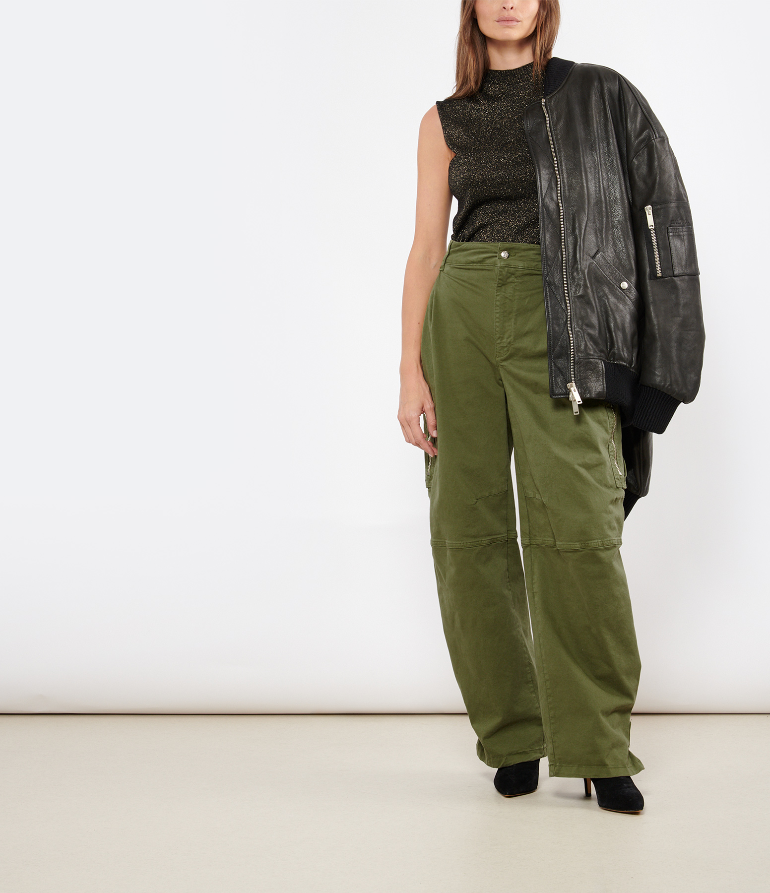 Archer Trousers in Beetle Green