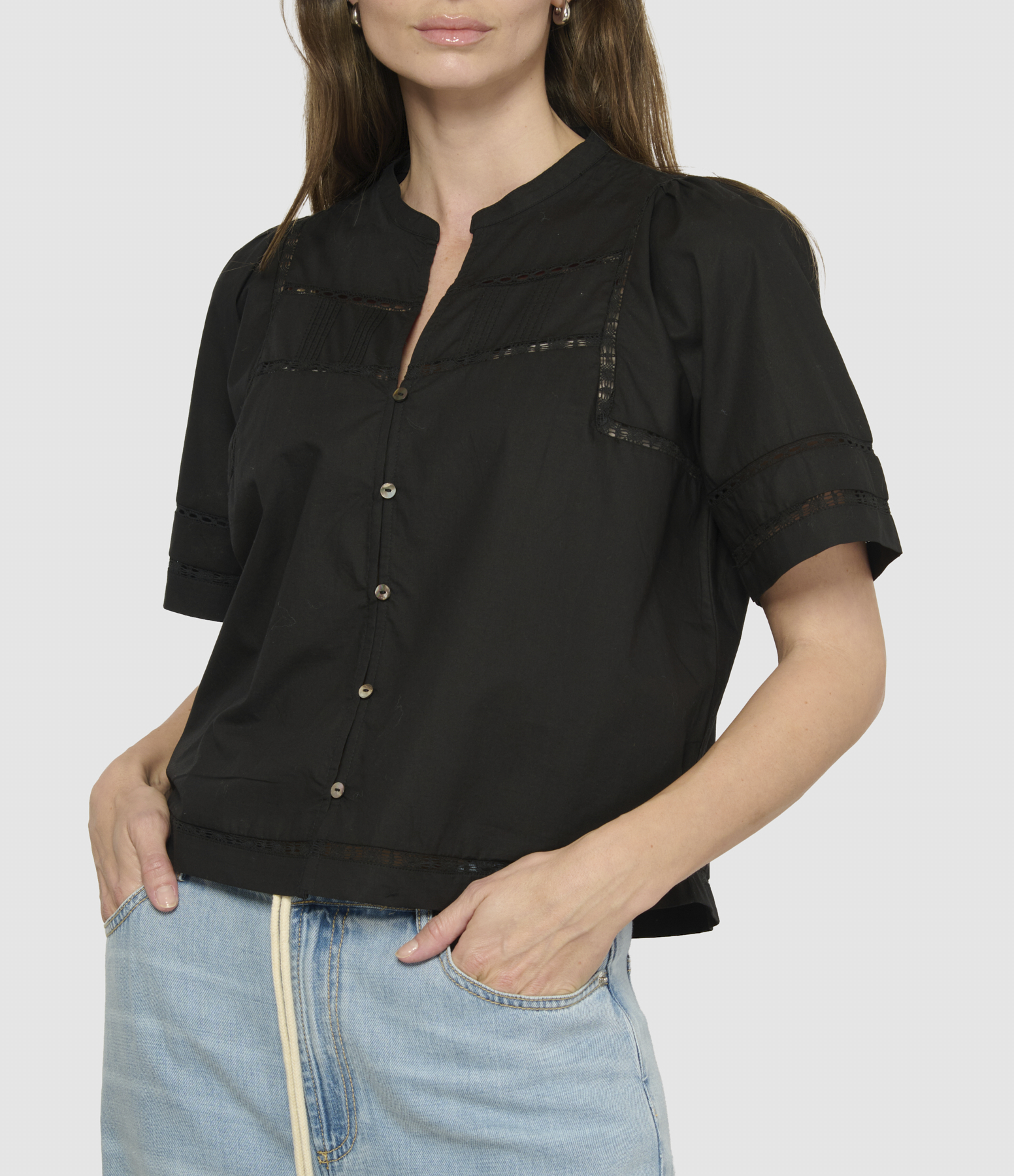 Alanis Black blouse