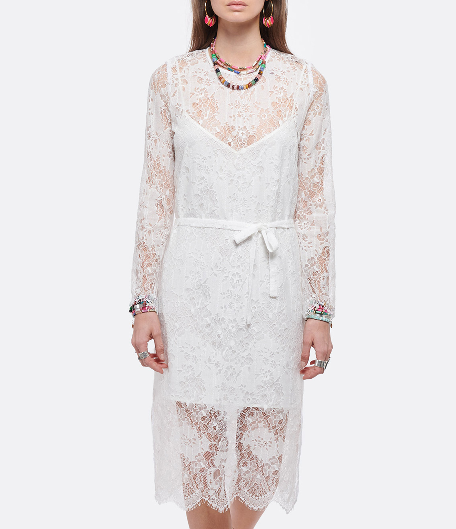 White Hug Lace Dress