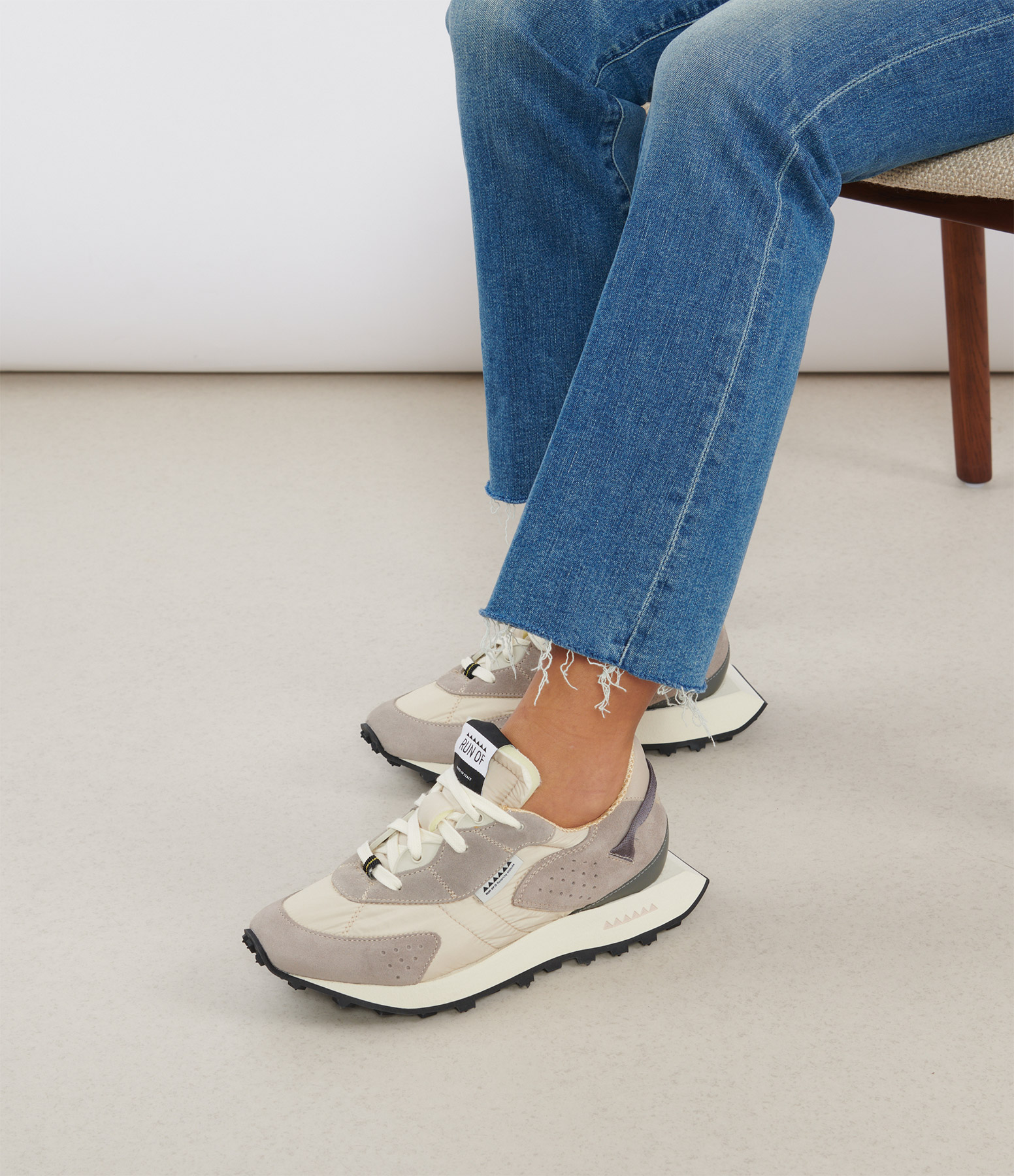 Elio Grey Trainers