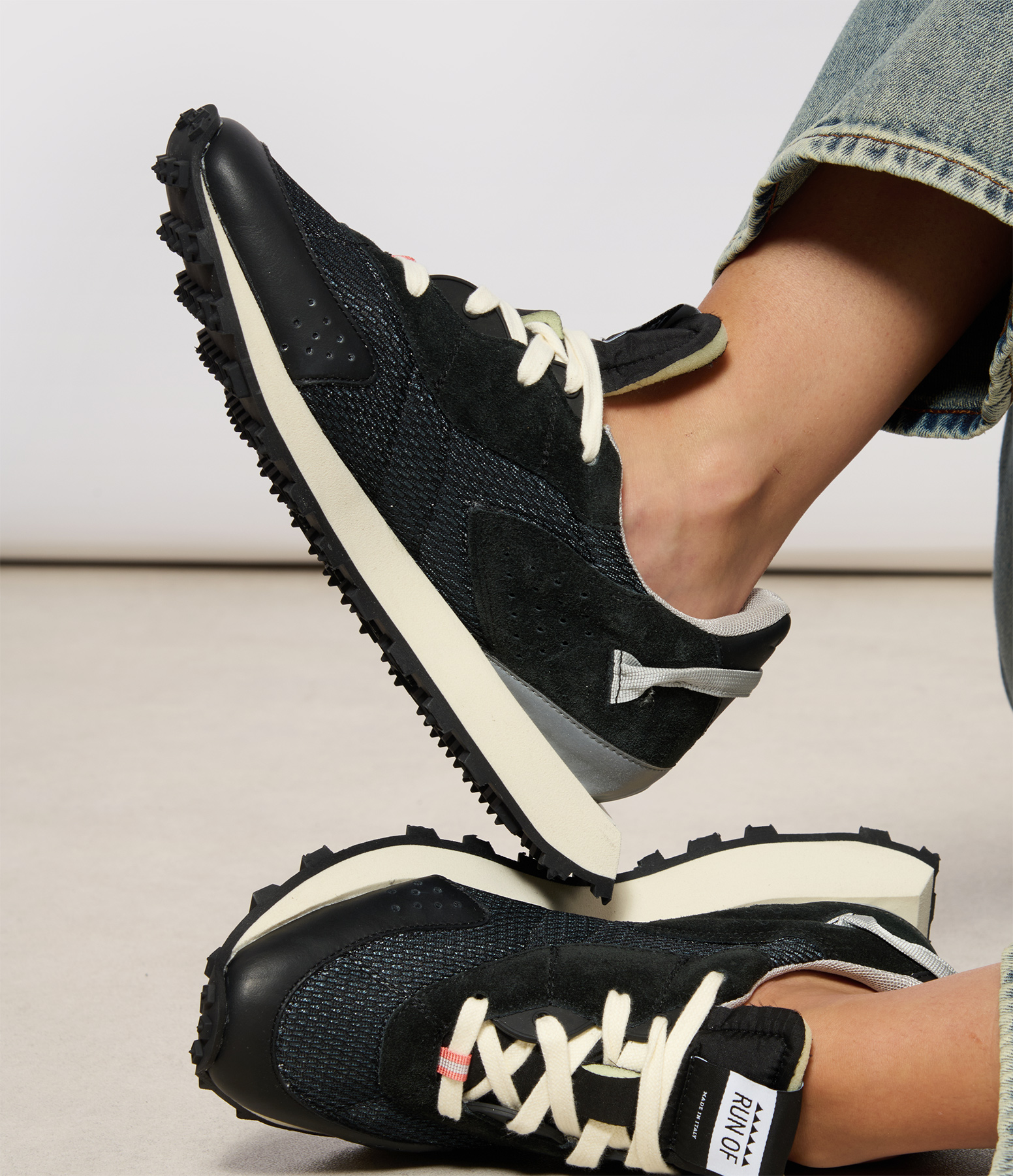 Dione W Leather Trainers – Black
