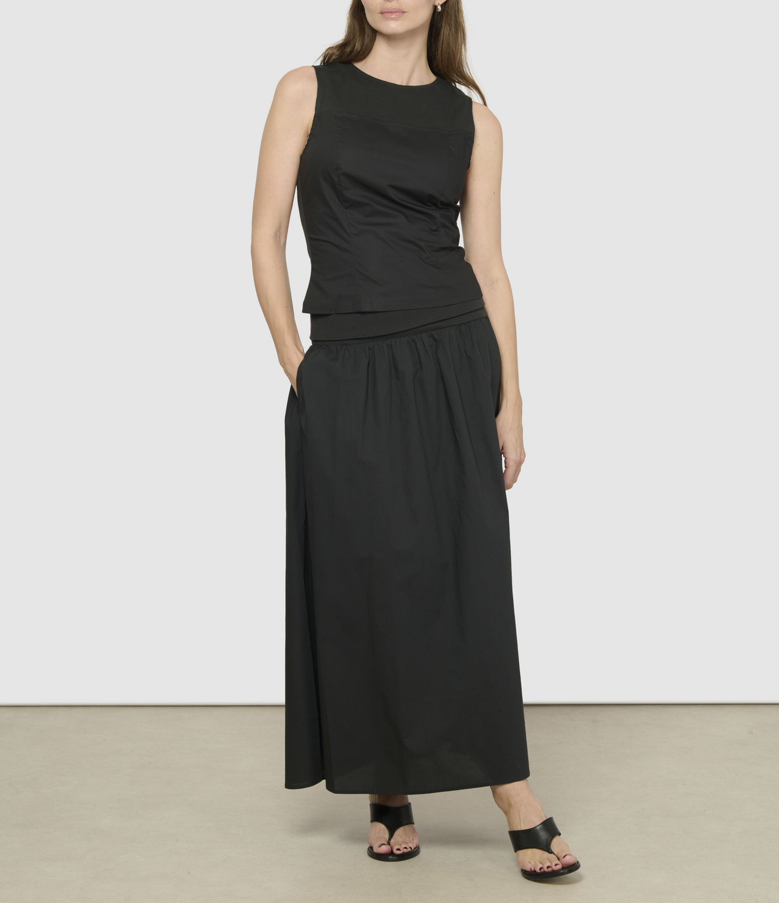 Sathea Black Long Skirt