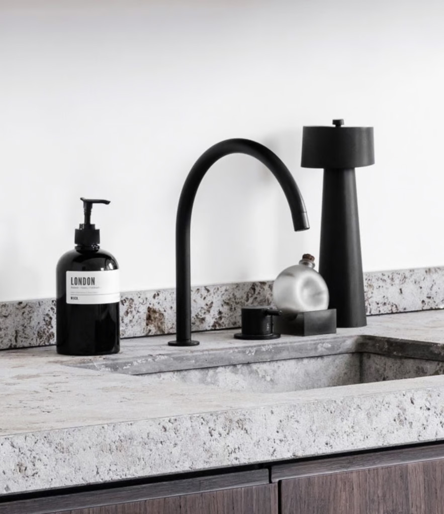London Architect Black Hand Soap, 500ml