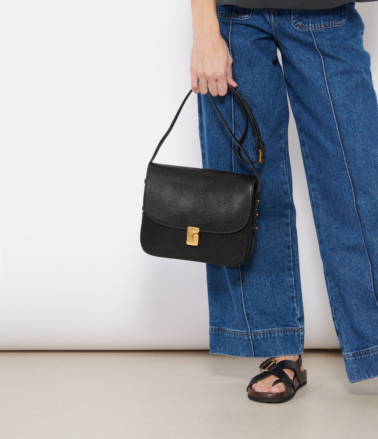 Bellissima Maxi Black Shoulder Bag