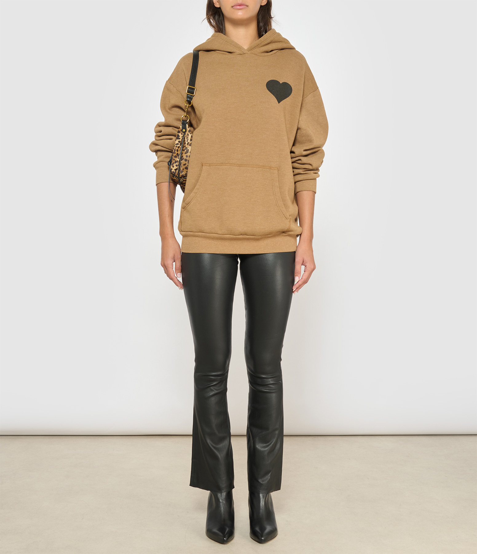 Heart Camel Hooded Top