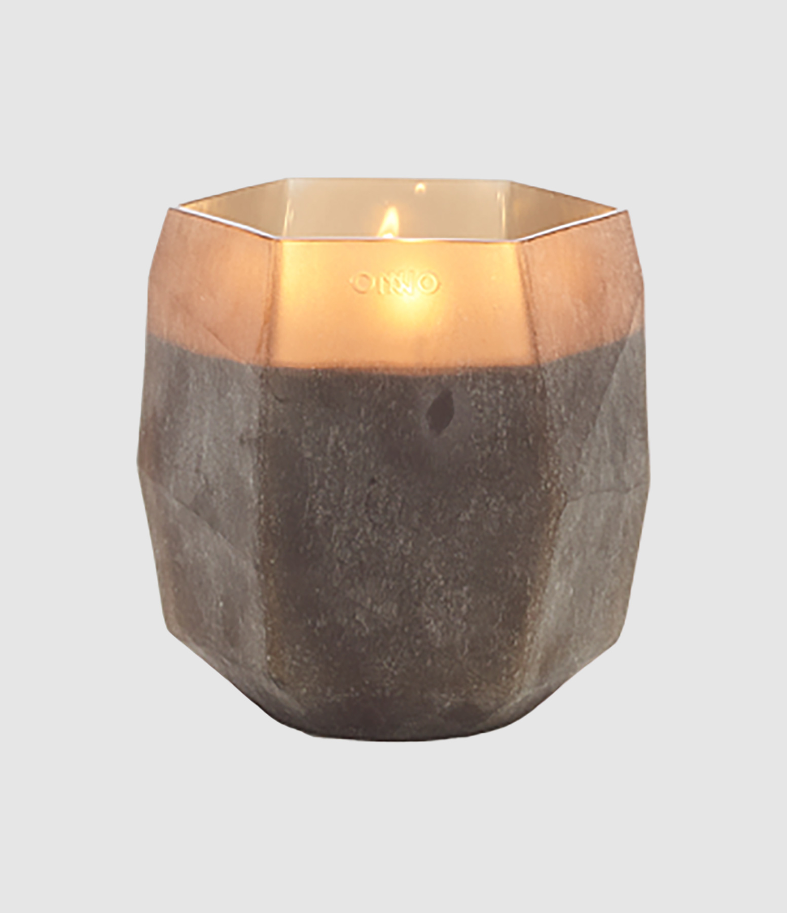 L Terre Dark Smocked Zanzibar Candle