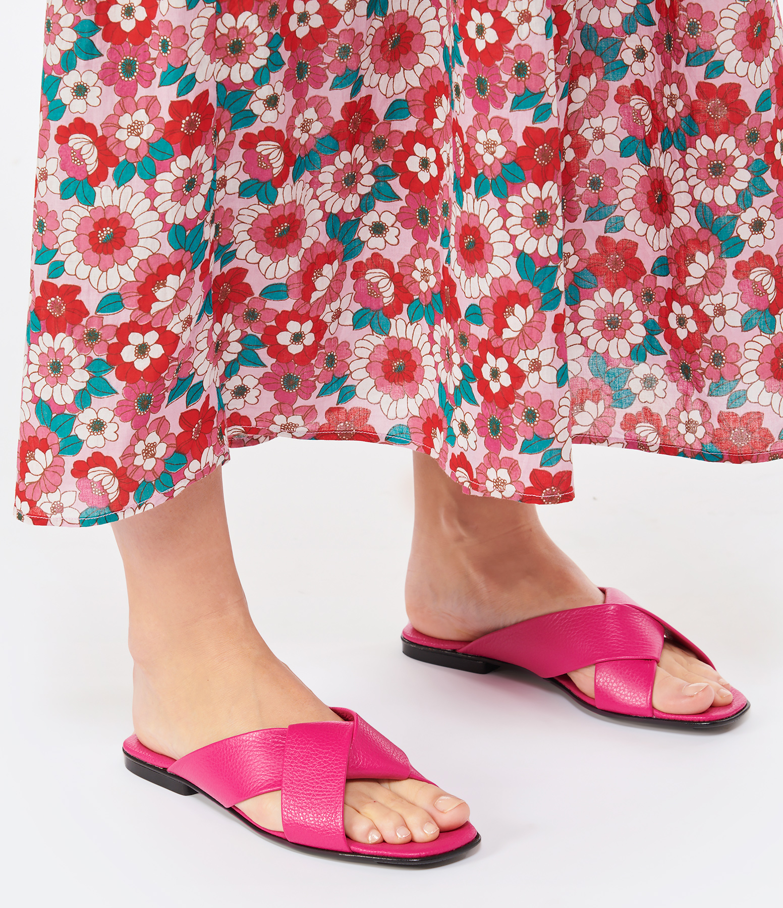 Appula Fuchsia Leather Sandals