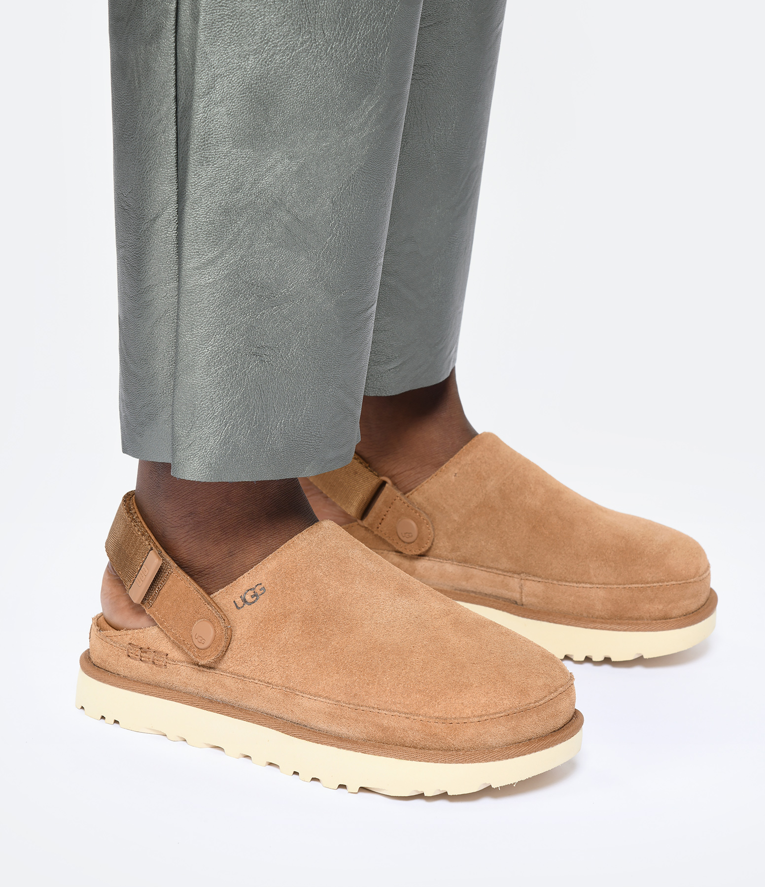 Goldenstar Chestnut Clogs