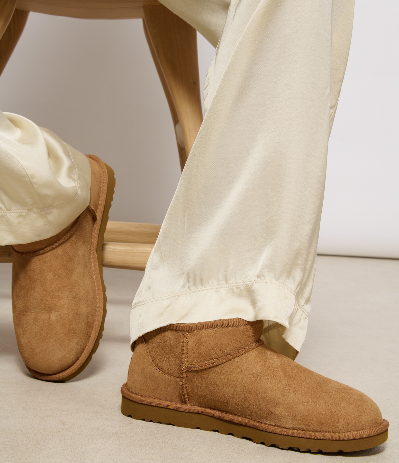 Classic Ultra Mini Unisex Boots – Chestnut