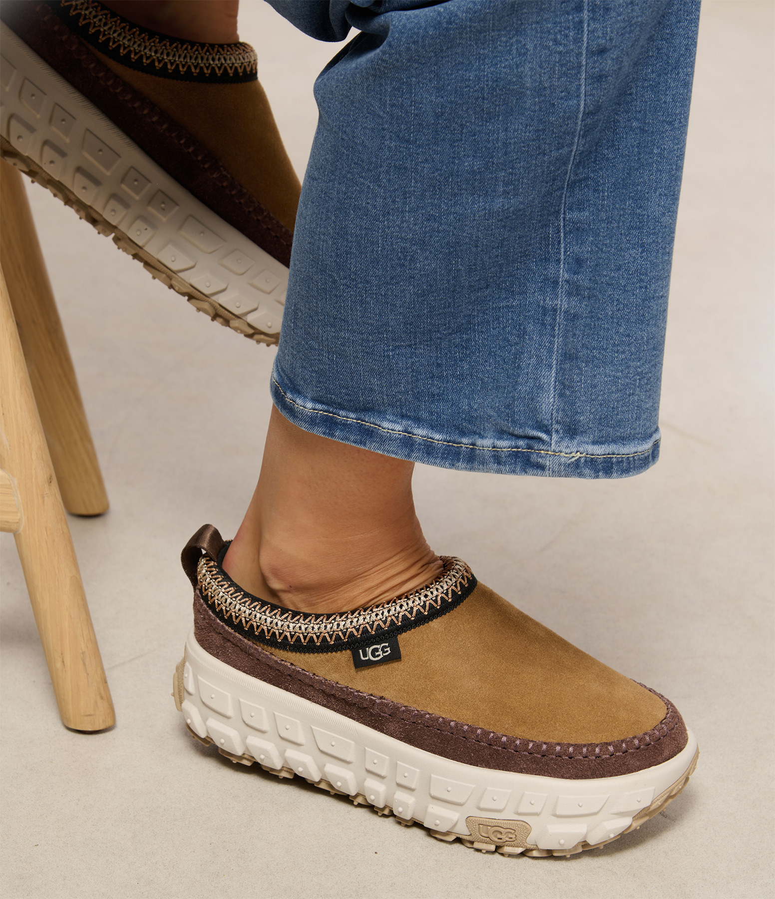 Venture Daze Chestnut Ceramic Slippers
