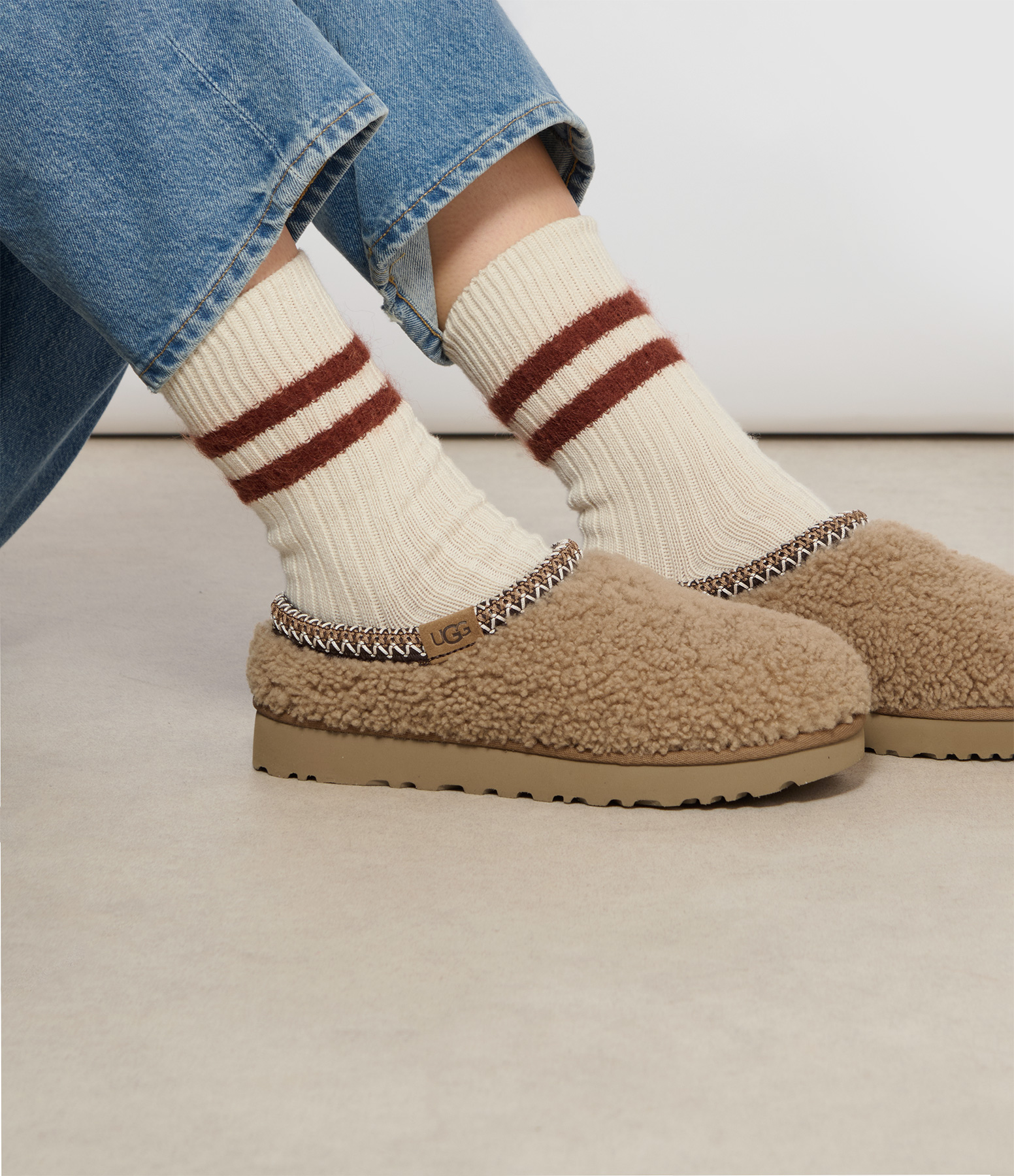 Tasman Maxi Curly Chestnut Slippers
