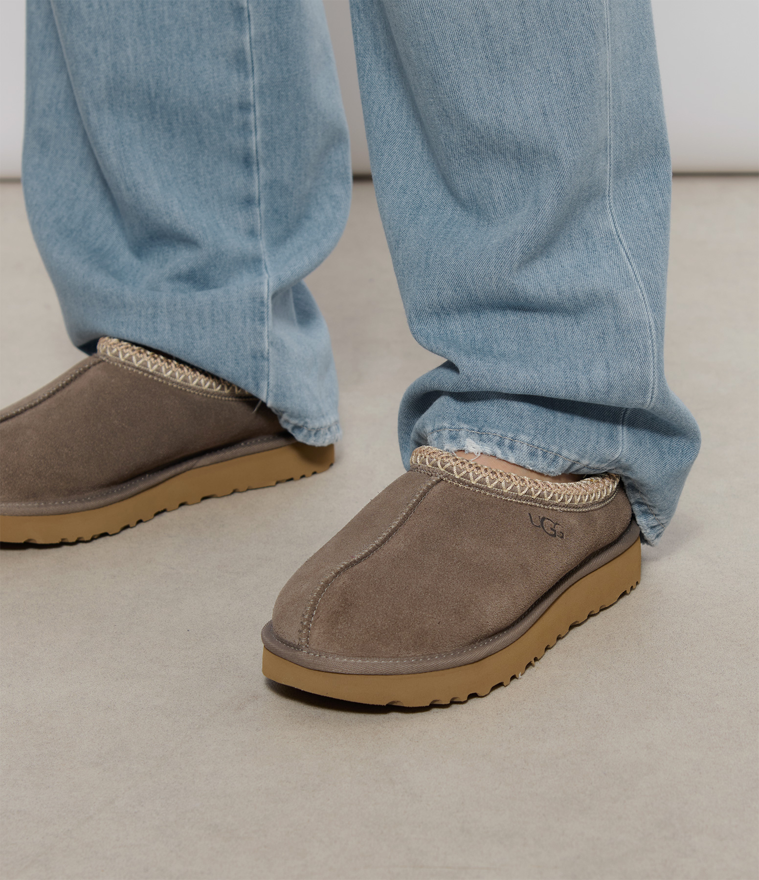 Tasman Smoke Plume Slippers