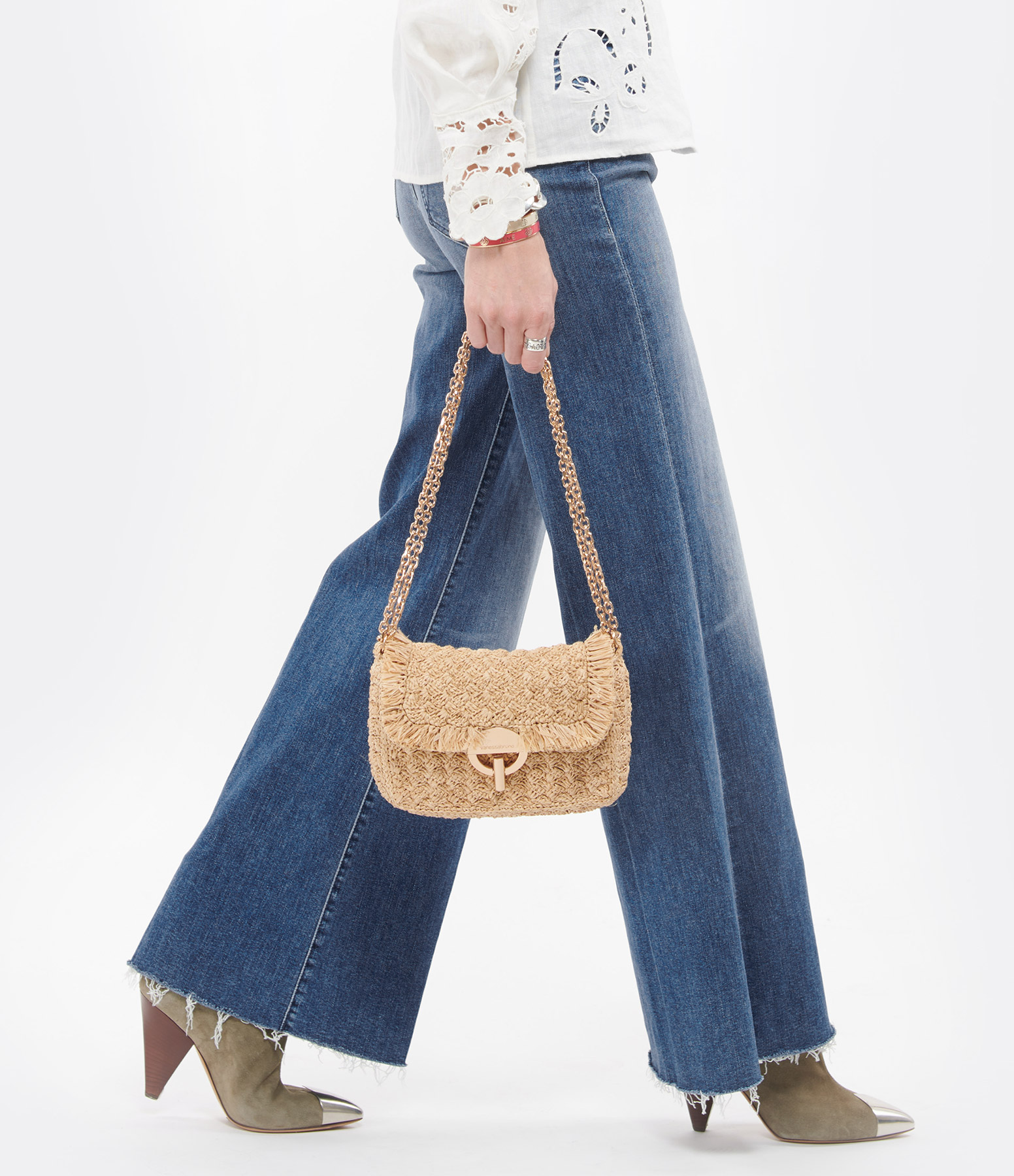Medium Moon Bag in Natural Raffia