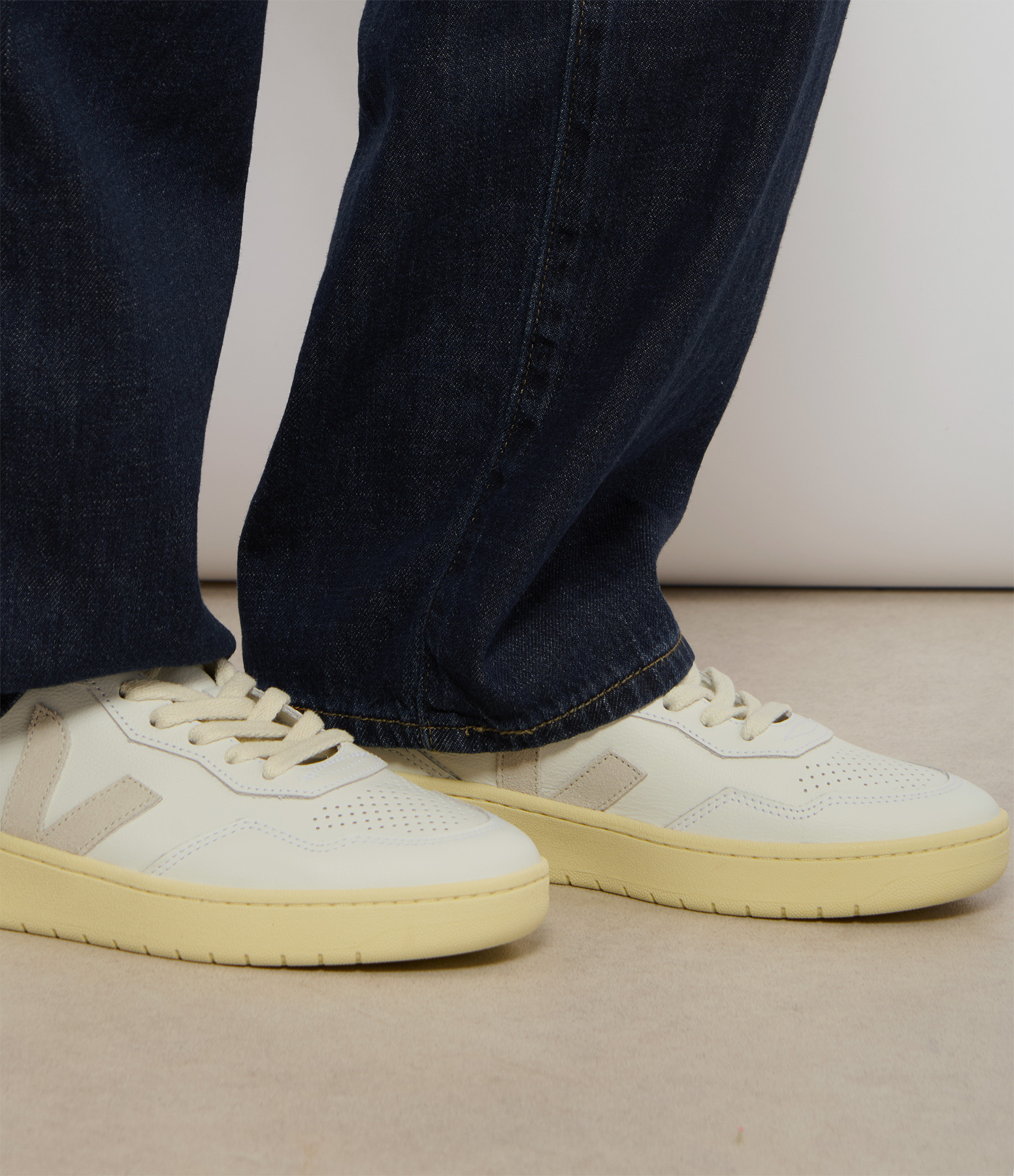 V 90 Extra White Natural trainers