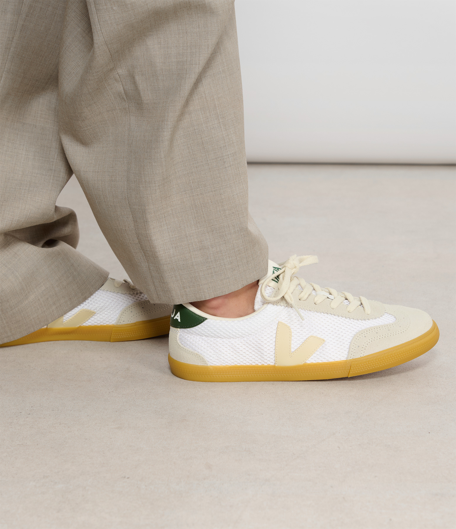 Lunar Pierre Cyprus Volley Trainers