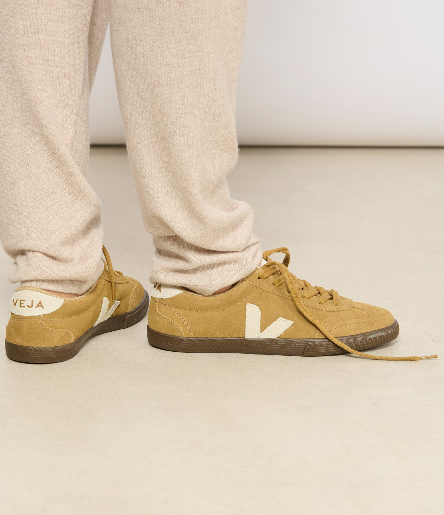 Volley Tent Natural Eagle Trainers