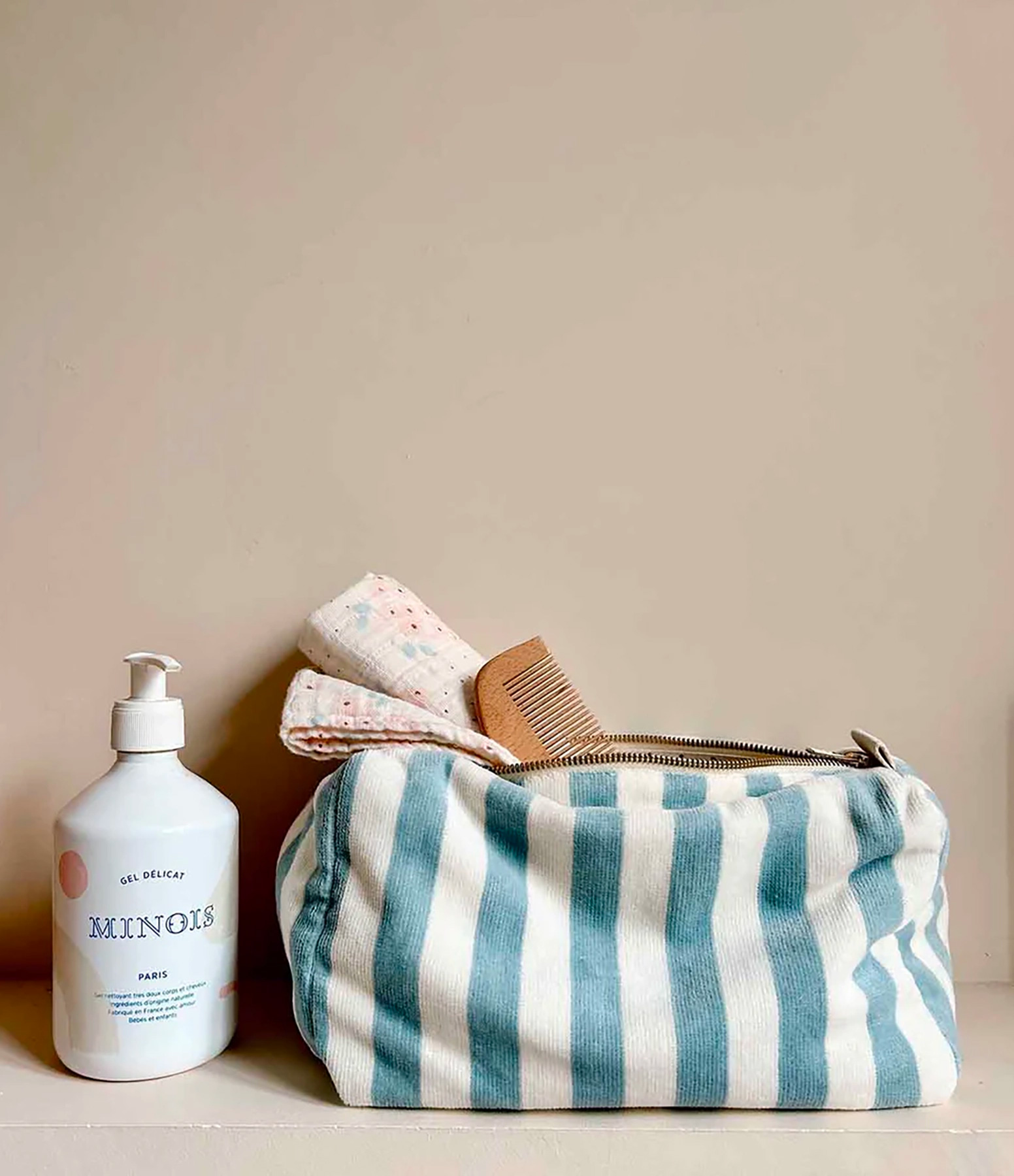 Vic Sponge Pencil Case – Sky Blue Stripes