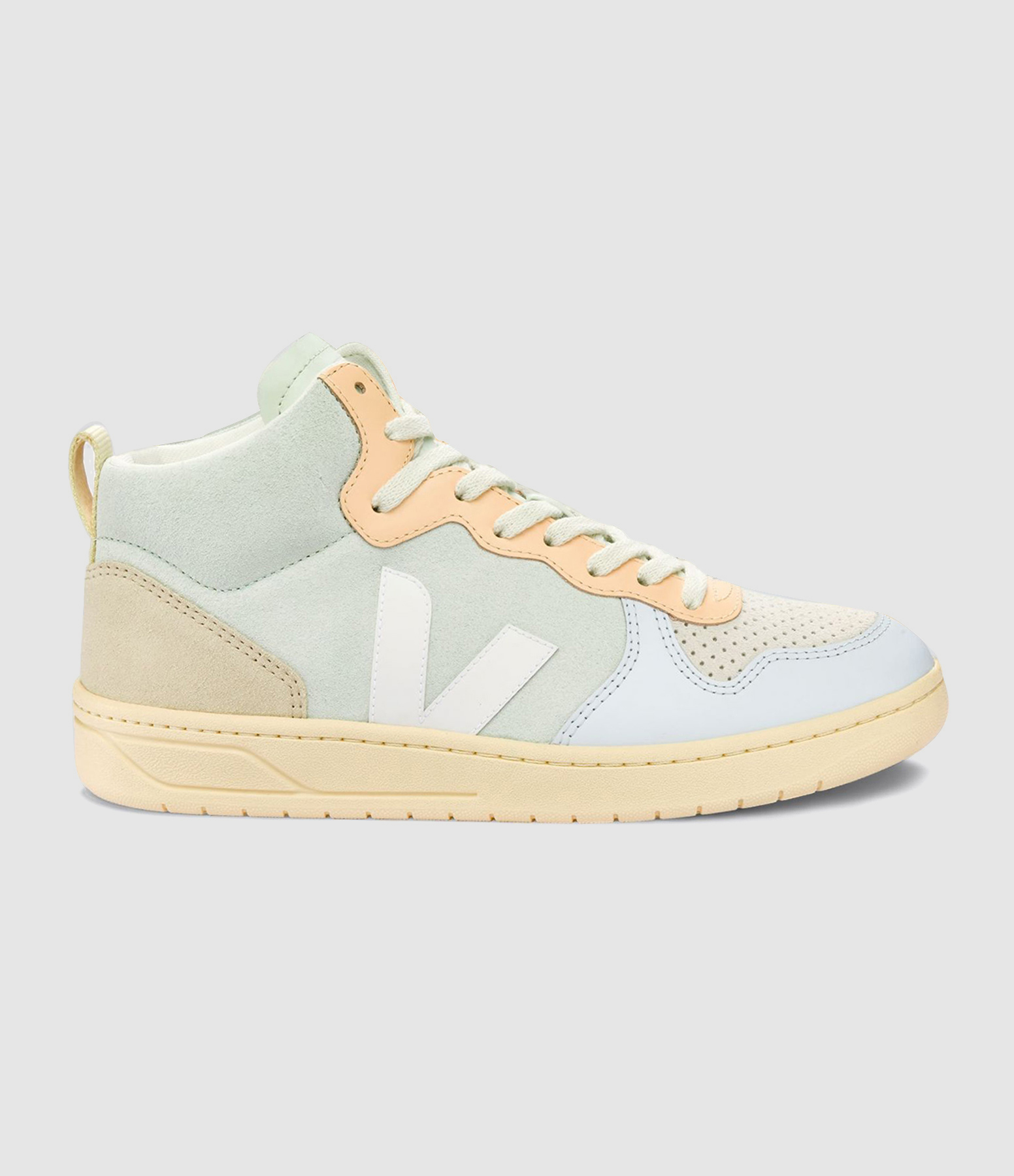 V 15 Suede Trainers – Jade, White and Multicoloured
