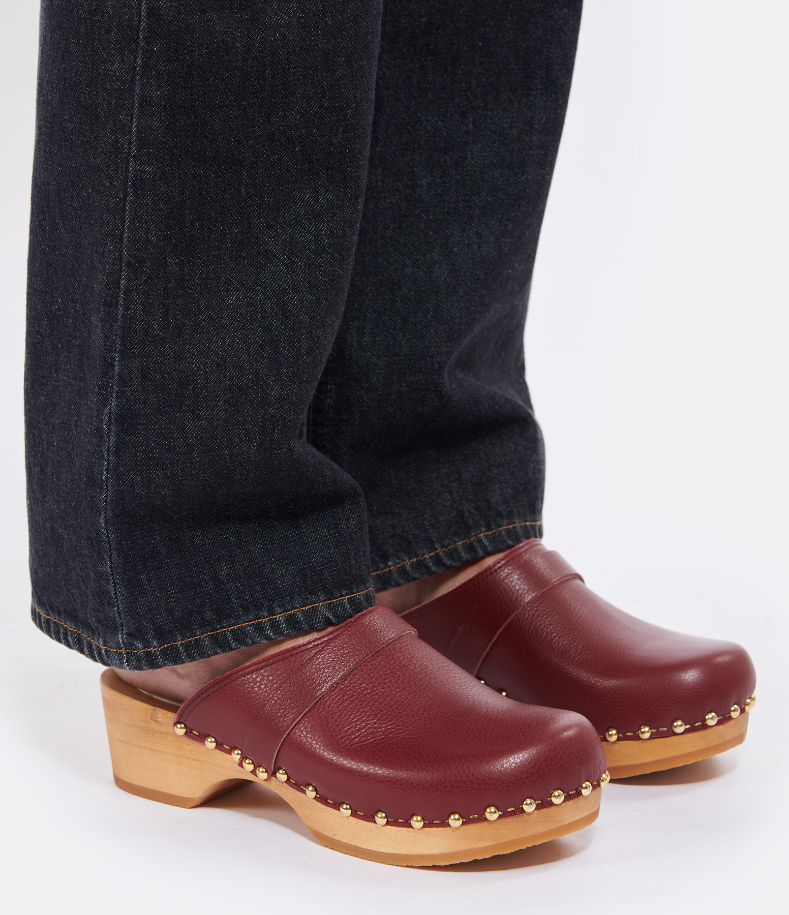 Yren Rock Clogs – Wood and Cherry Leather