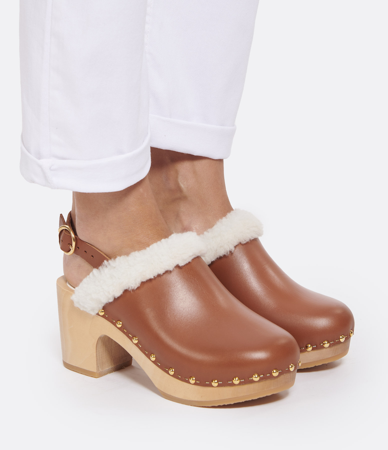 Yboo Fur Clogs – Wood and Tan Leather