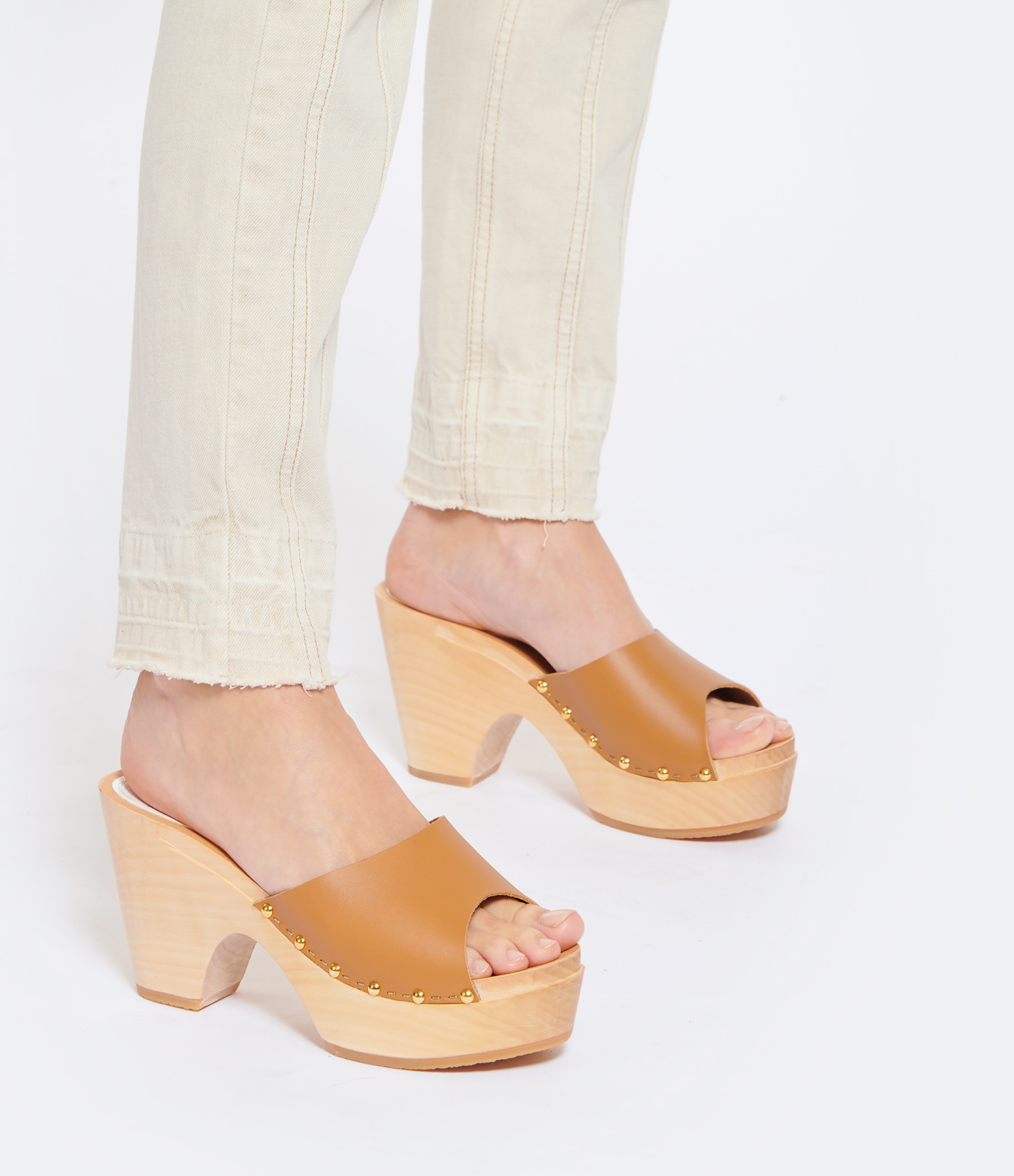 Ydil Camel Leather Clogs