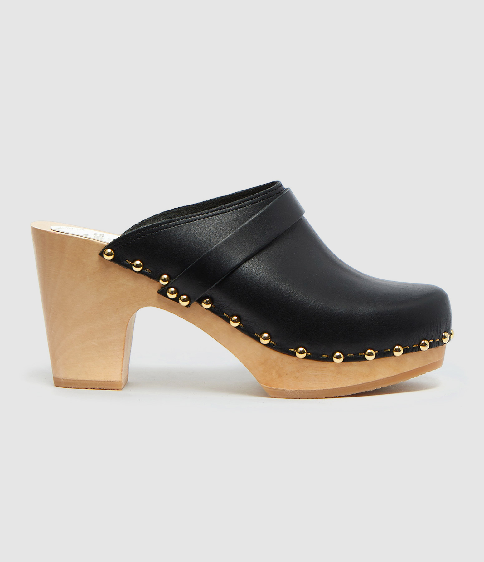 Yrma Rock Clogs – Wood and Black Leather