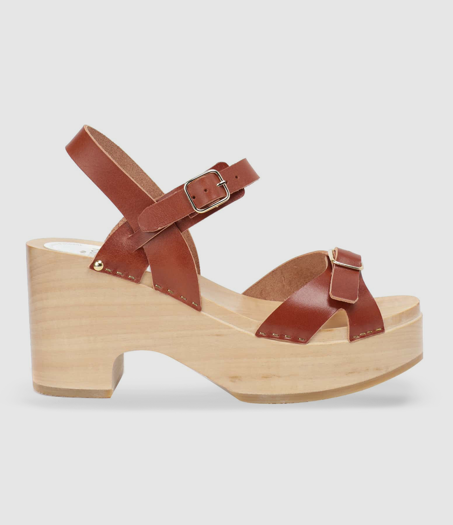 Yris Clogs – Wood and Caramel-Coloured Leather
