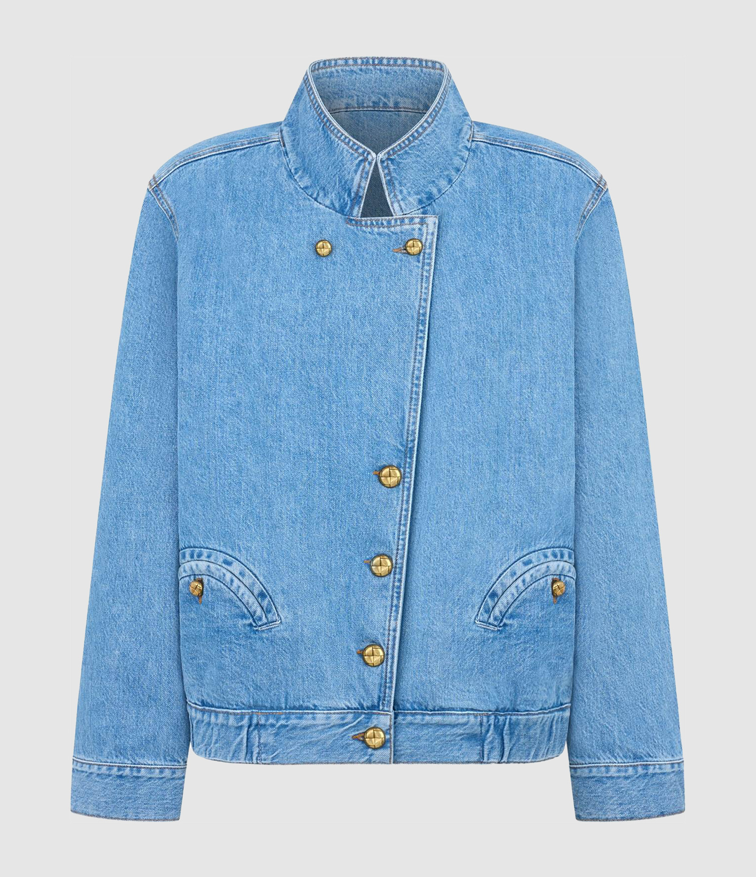 Bomber Cleo Nariida Maya