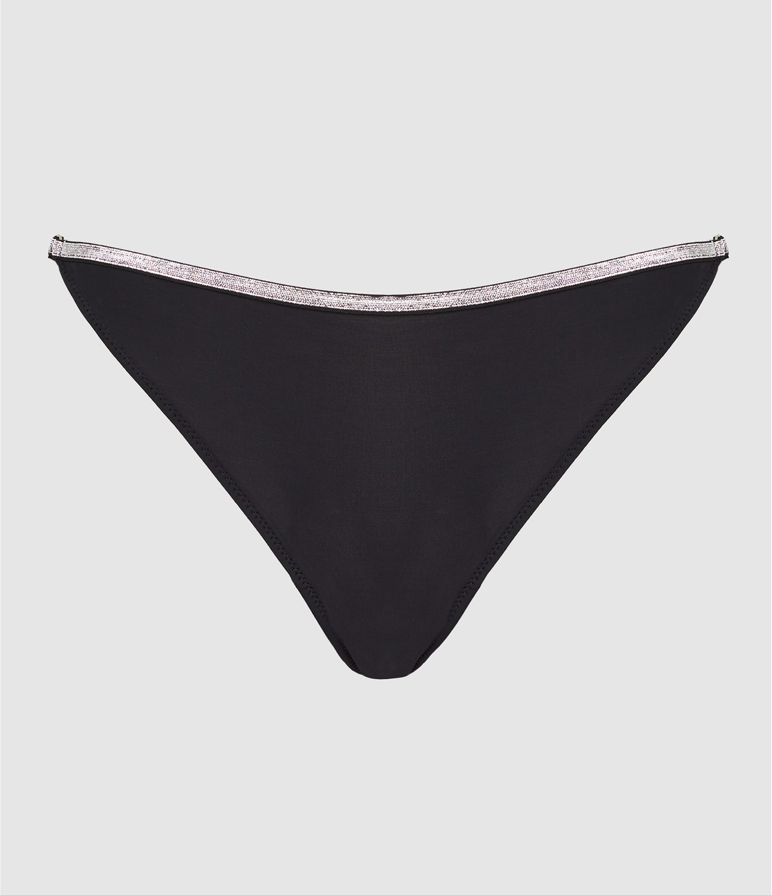 Tanga Théa Black Chess