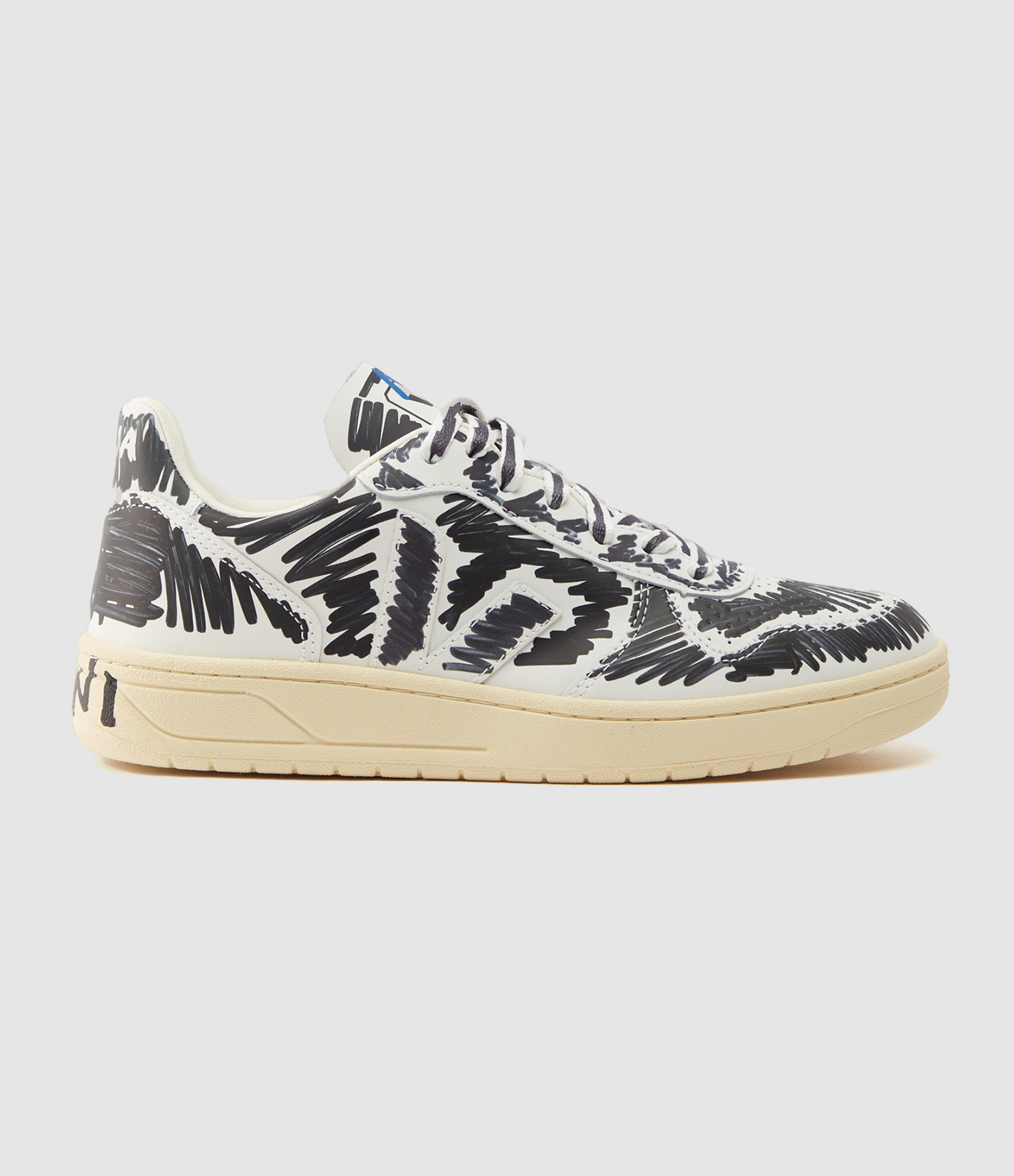 Veja noir et doré cheap