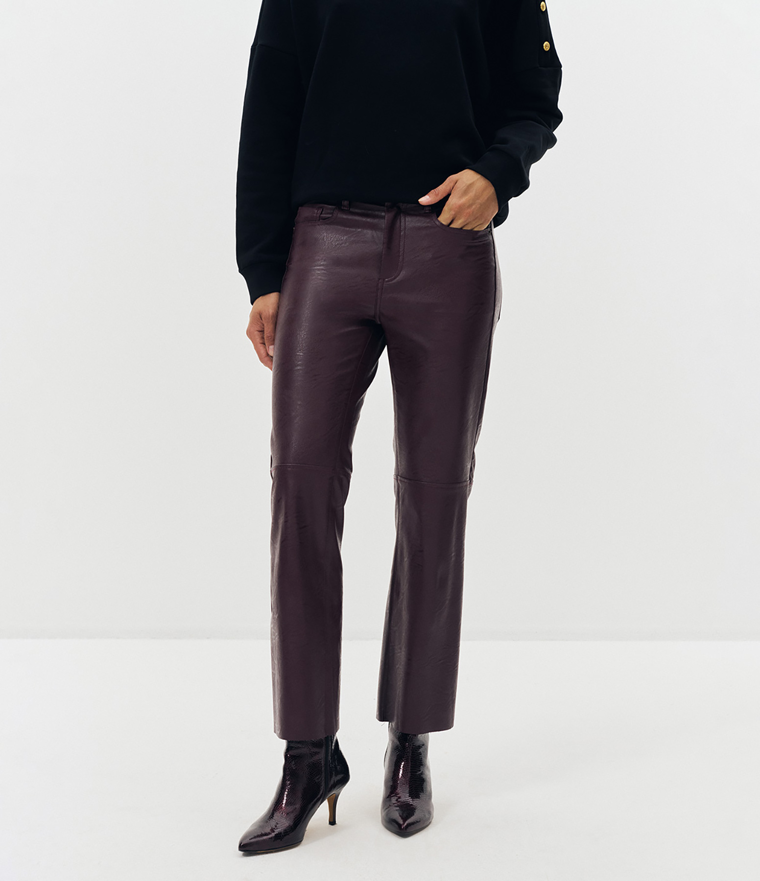 Pantalon Gabryel Cropped Flare Similicuir Burgundy