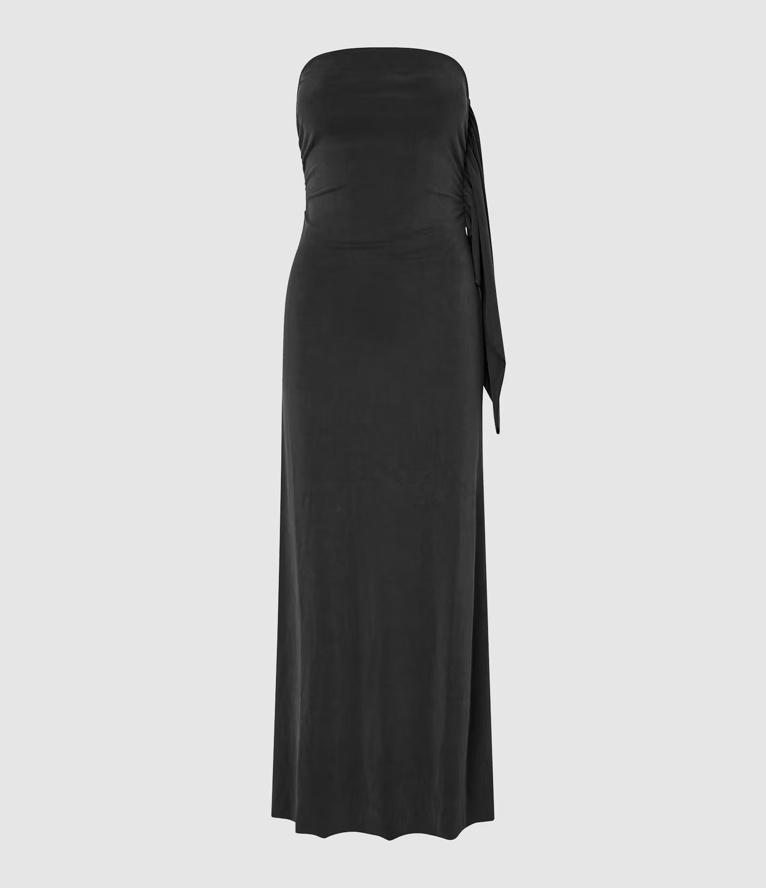 Robe Sasusu Black
