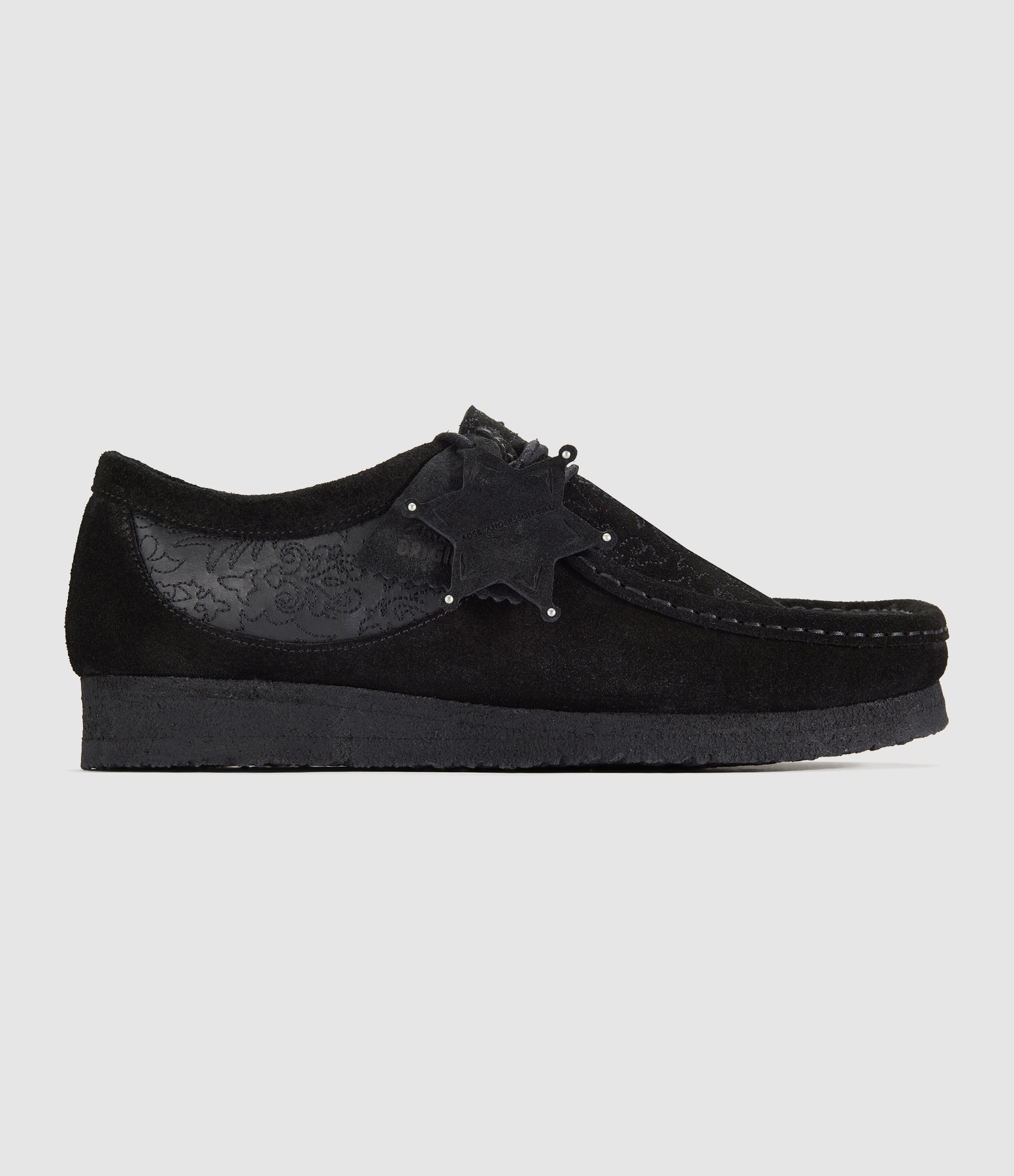 Mocassins Wallabee Black Embroidery, Collaboration Clarks X Andersson Bel